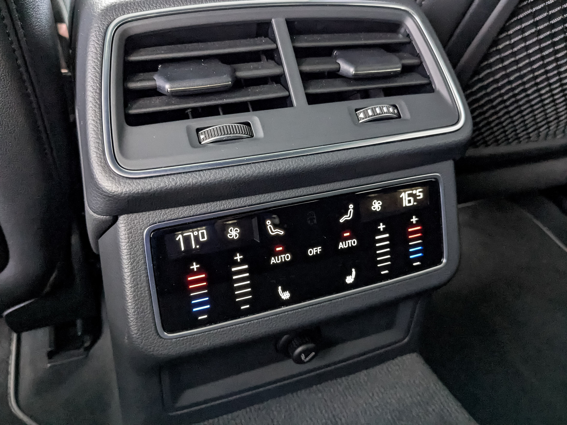 AUDI A6 3.00 (231 л.с), автомат, 2020, пробег 85 848 км