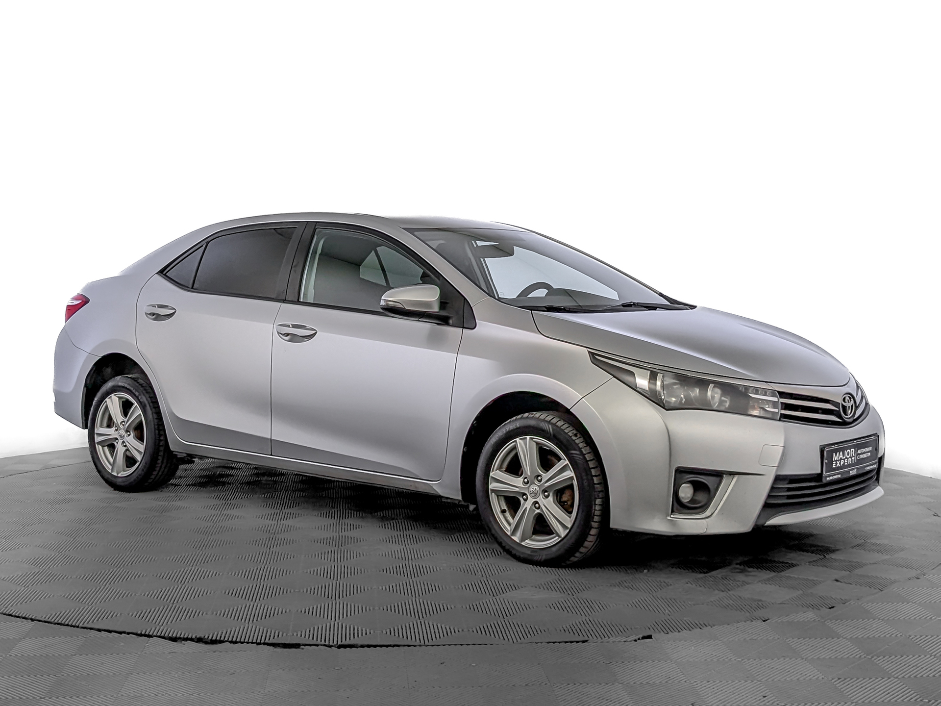 TOYOTA Corolla 1.60 (122 л.с), автомат, 2014, пробег 193 095 км