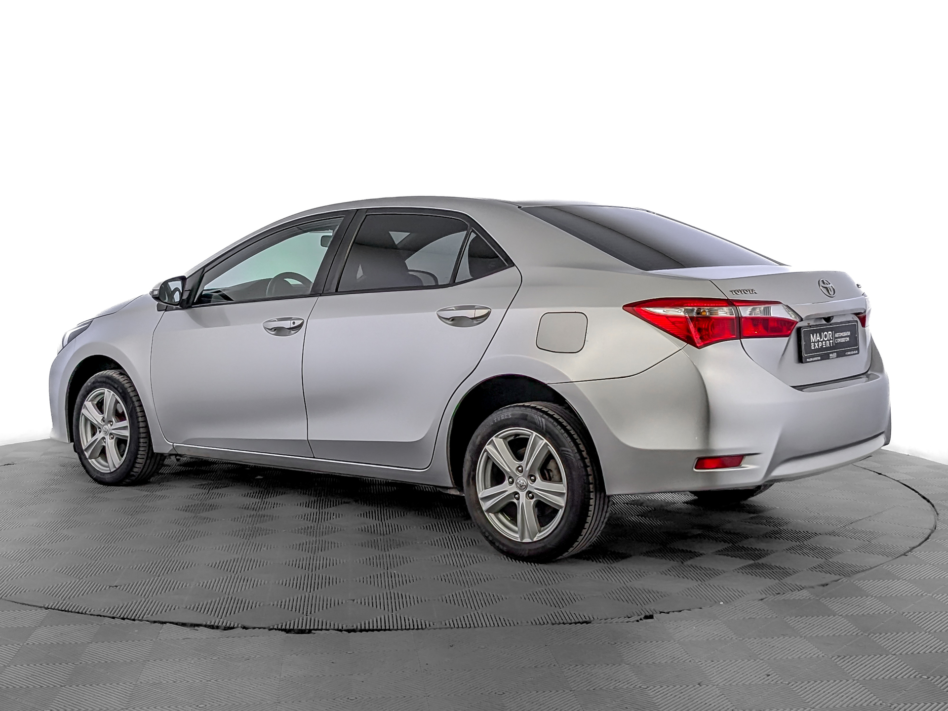 TOYOTA Corolla 1.60 (122 л.с), автомат, 2014, пробег 193 095 км