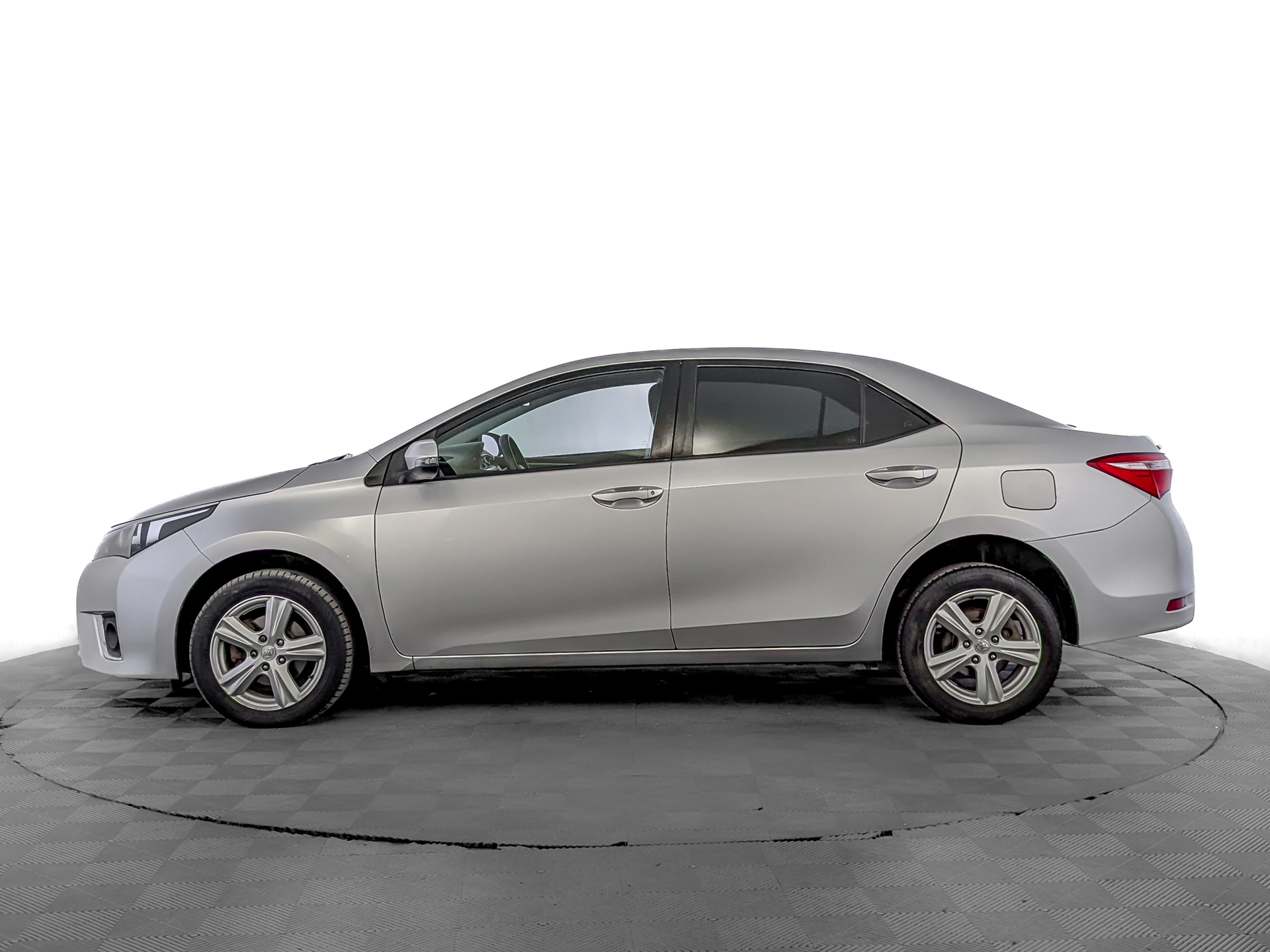 TOYOTA Corolla 1.60 (122 л.с), автомат, 2014, пробег 193 095 км