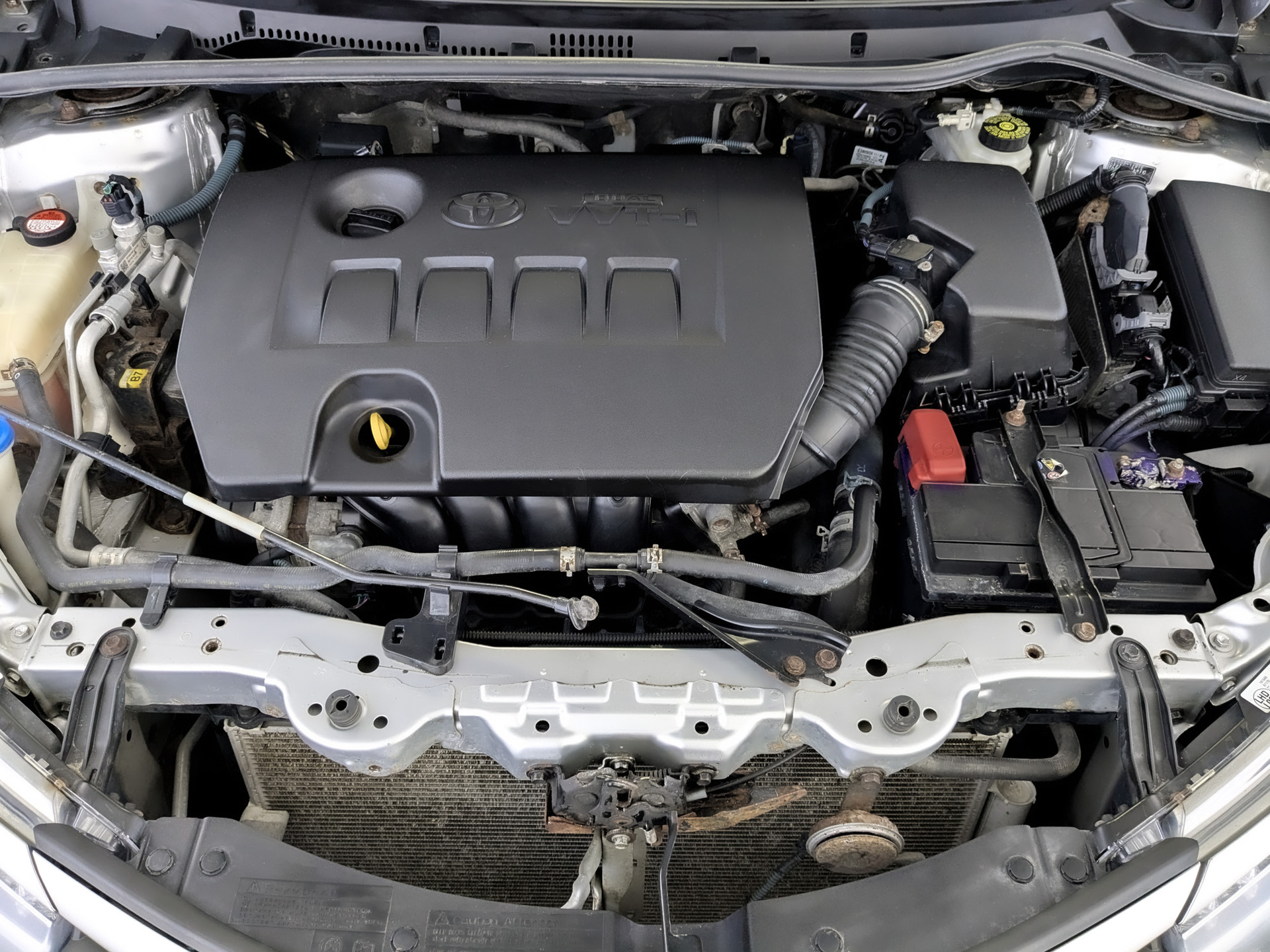 TOYOTA Corolla 1.60 (122 л.с), автомат, 2014, пробег 193 095 км