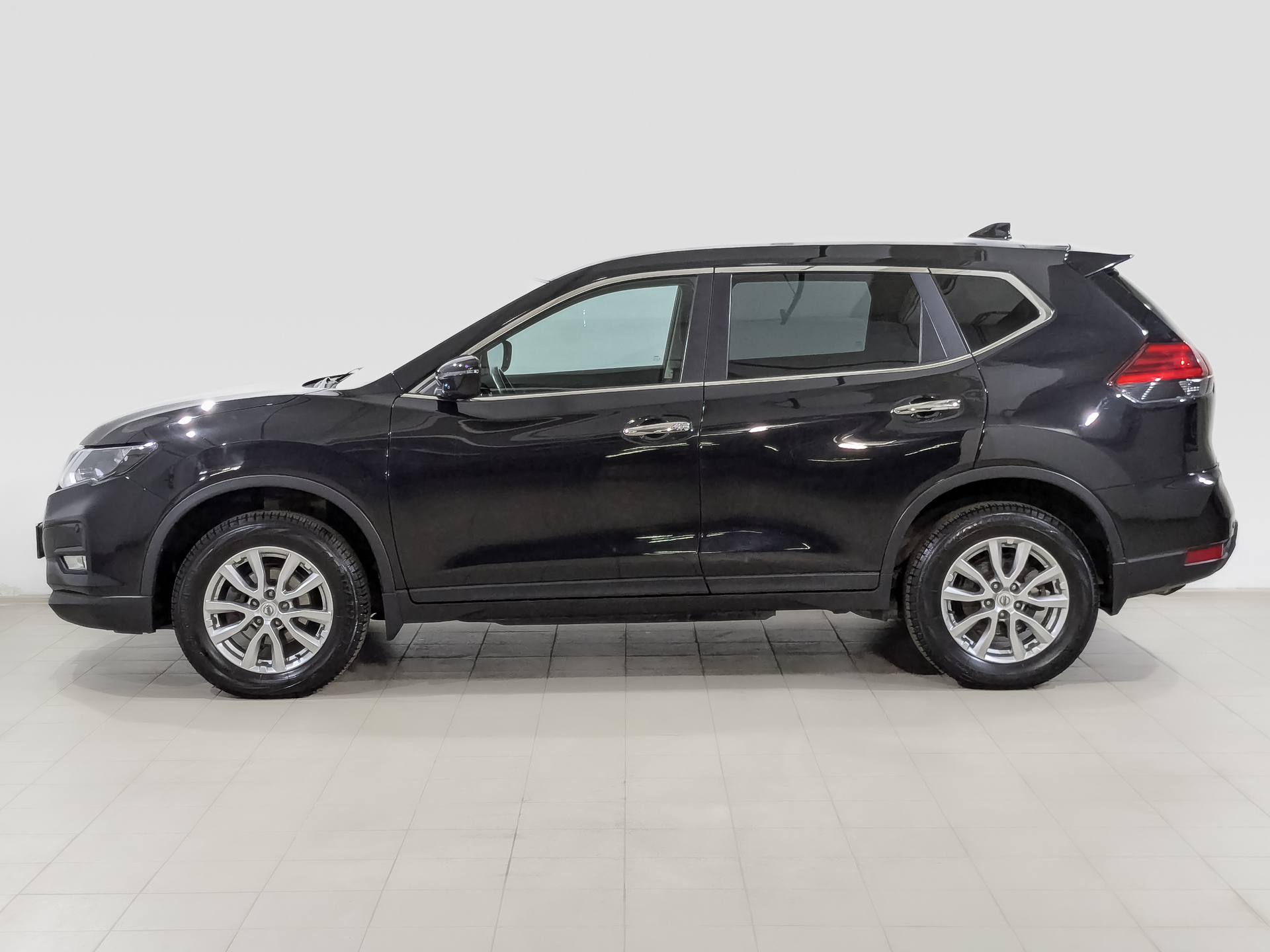 NISSAN X-Trail 2.00 (144 л.с), автомат, 2018, пробег 71 188 км