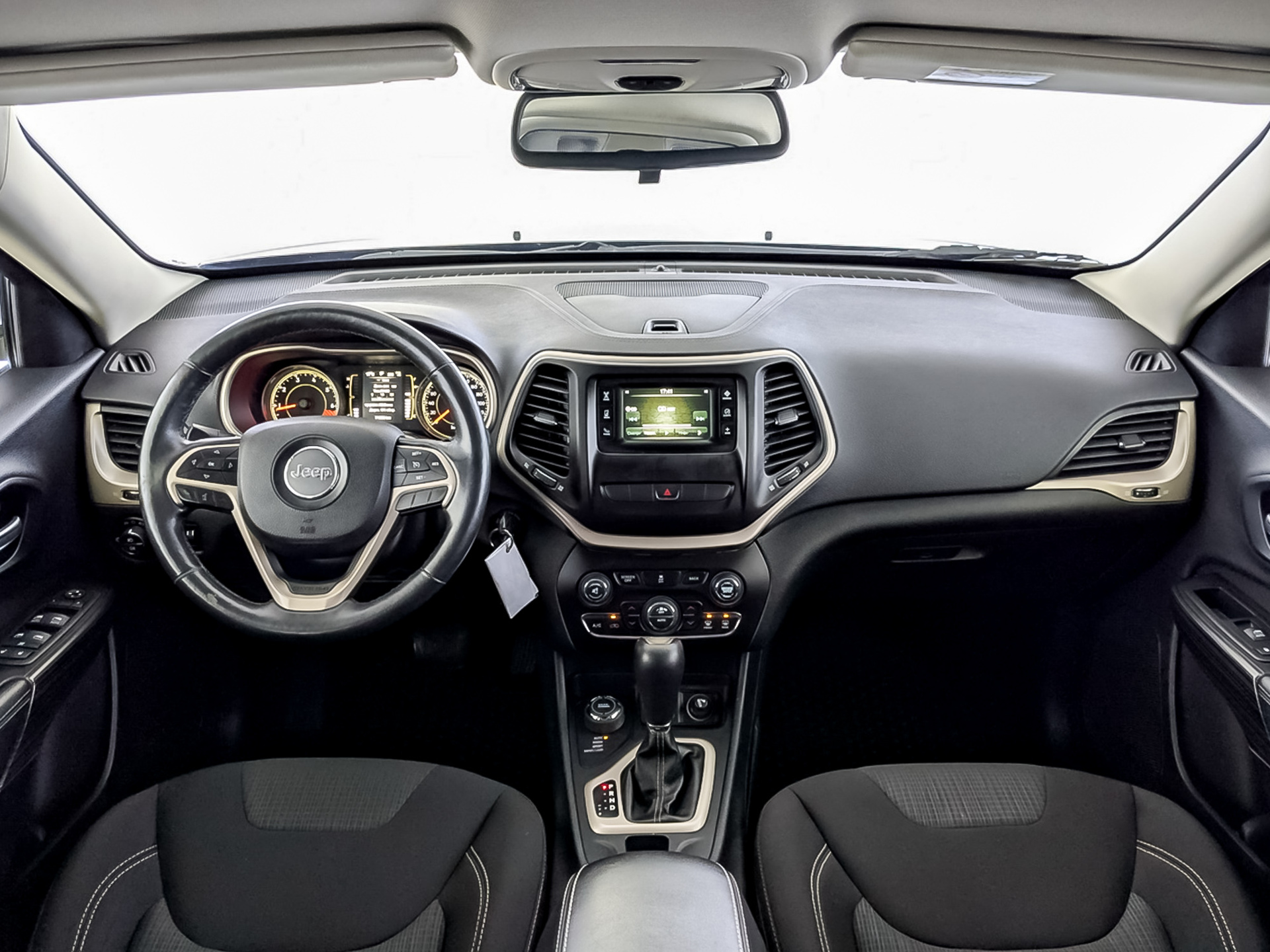 JEEP Cherokee 2.40 (177 л.с), автомат, 2014, пробег 71 060 км