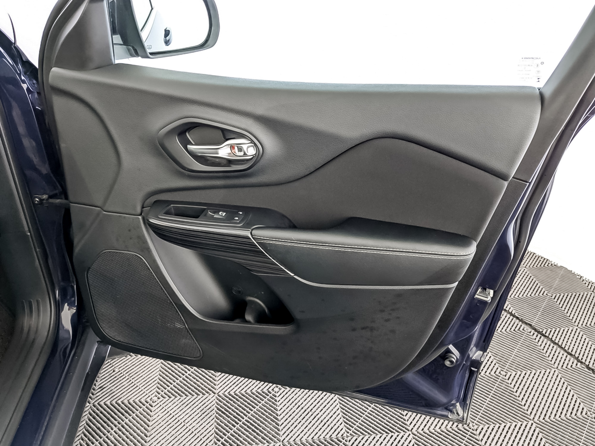 JEEP Cherokee 2.40 (177 л.с), автомат, 2014, пробег 71 060 км
