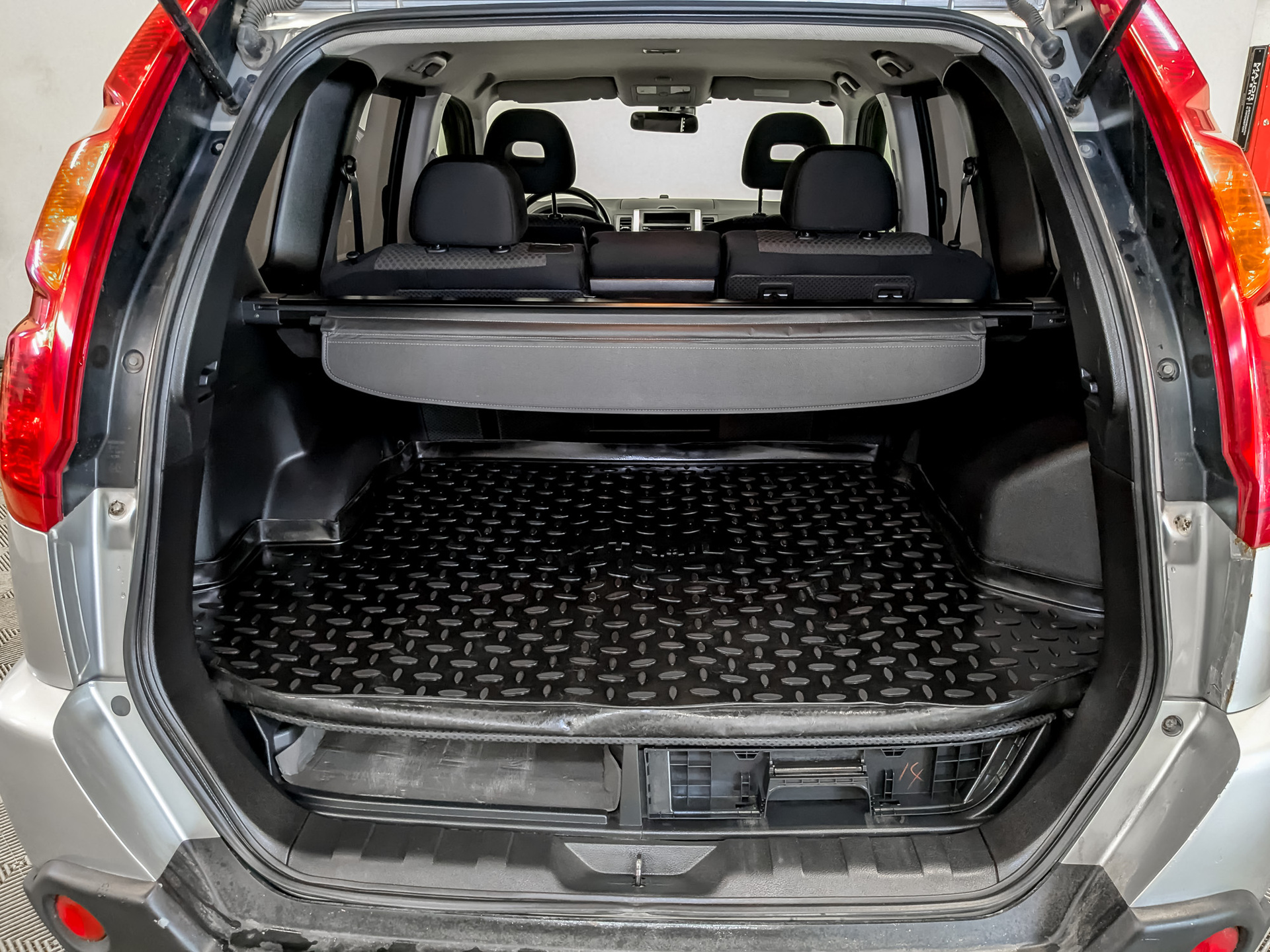 NISSAN X-Trail 2.00 (141 л.с), автомат, 2010, пробег 142 335 км