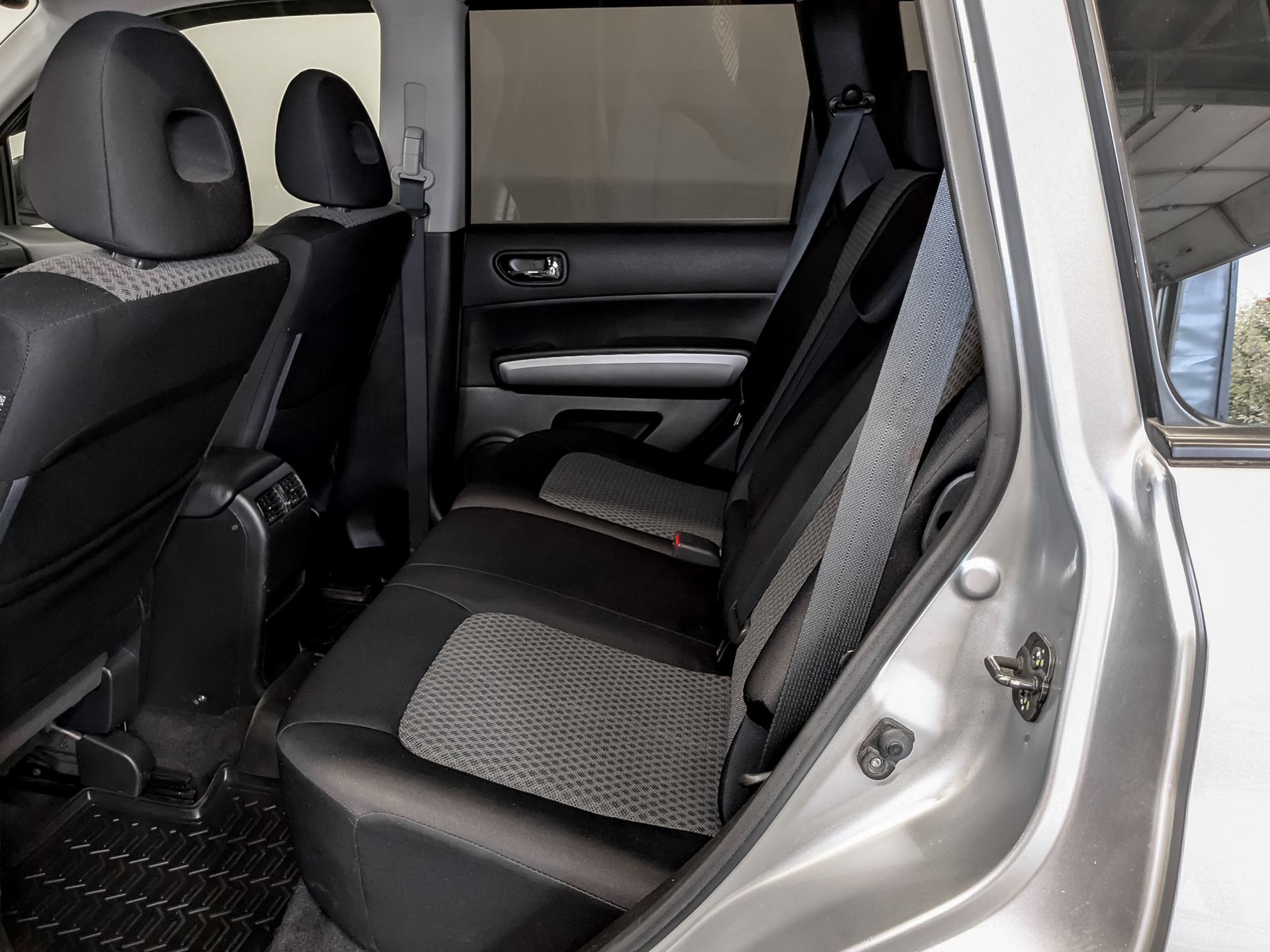 NISSAN X-Trail 2.00 (141 л.с), автомат, 2010, пробег 142 335 км