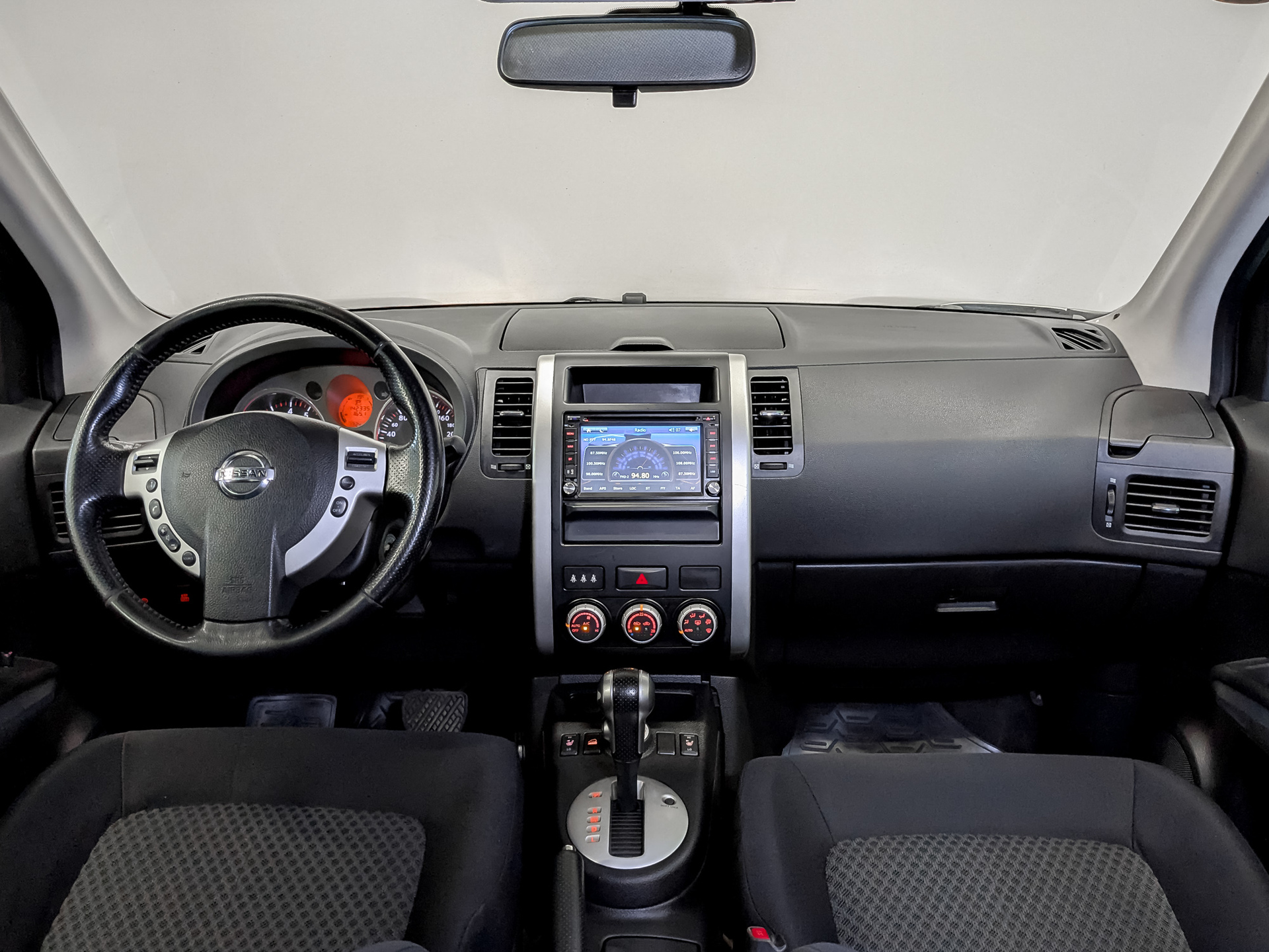 NISSAN X-Trail 2.00 (141 л.с), автомат, 2010, пробег 142 335 км