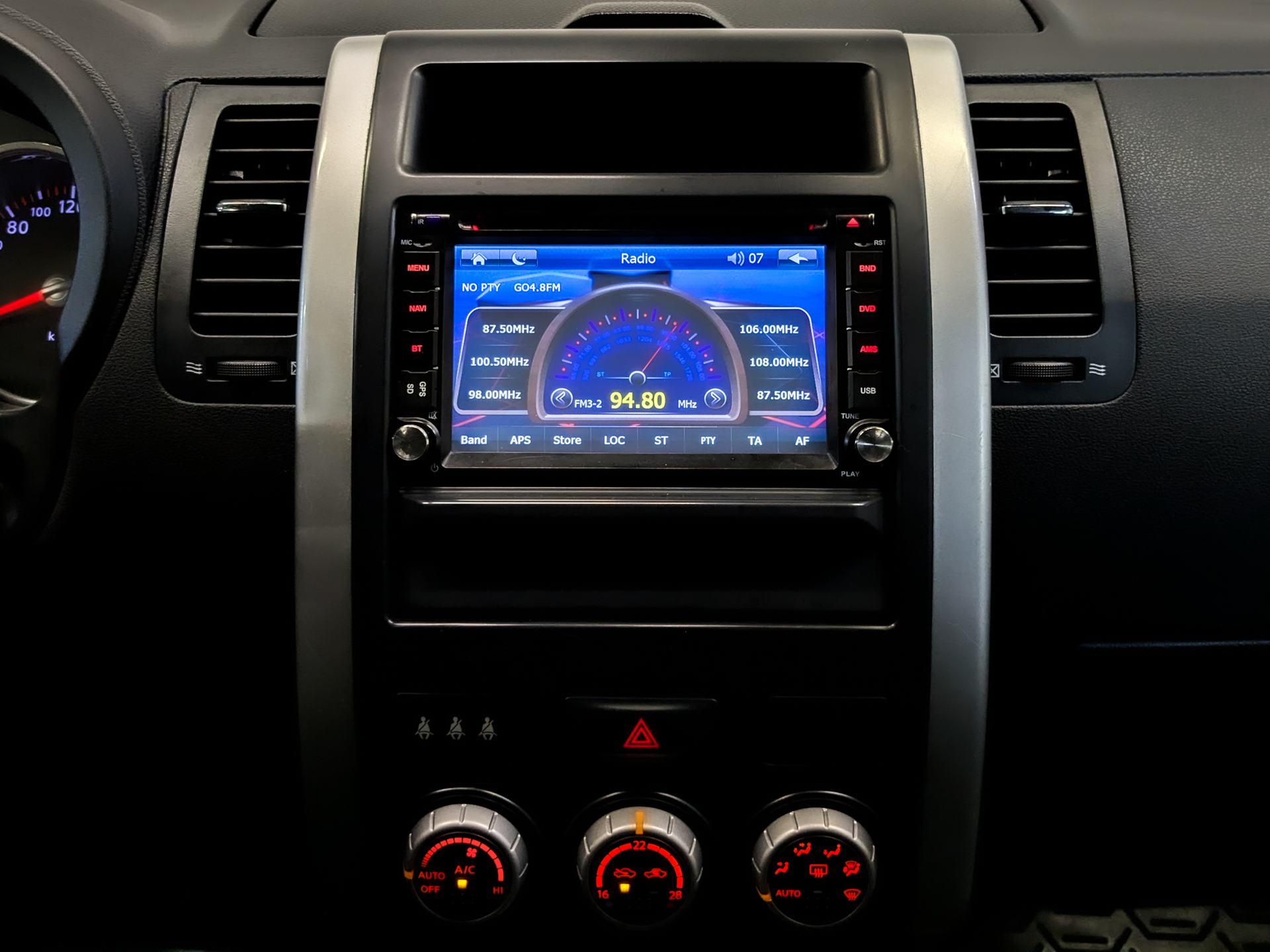 NISSAN X-Trail 2.00 (141 л.с), автомат, 2010, пробег 142 335 км