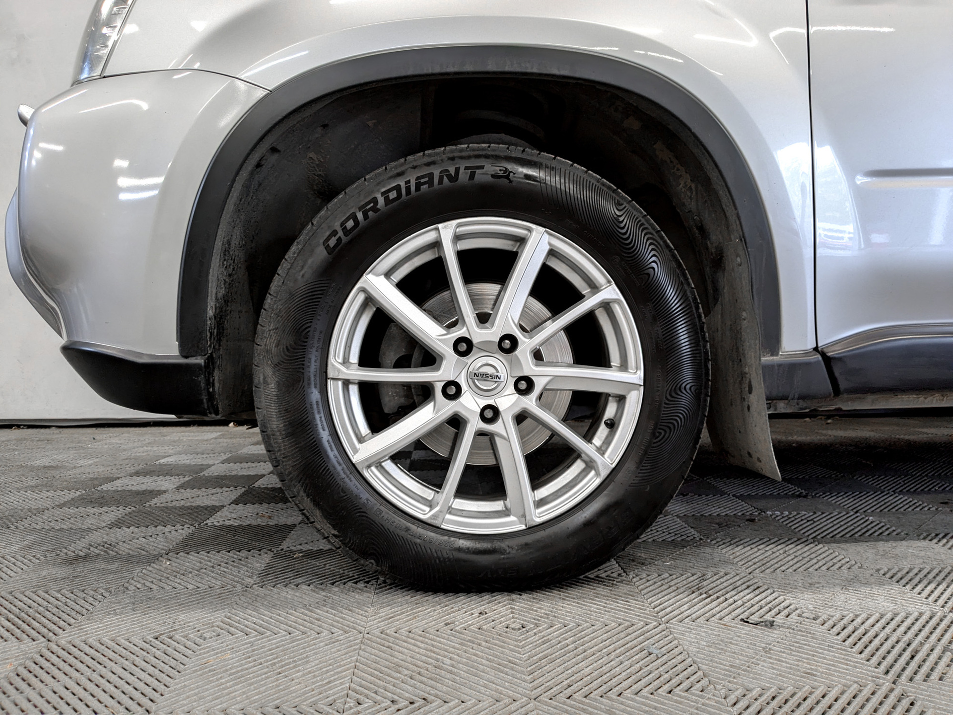 NISSAN X-Trail 2.00 (141 л.с), автомат, 2010, пробег 142 335 км