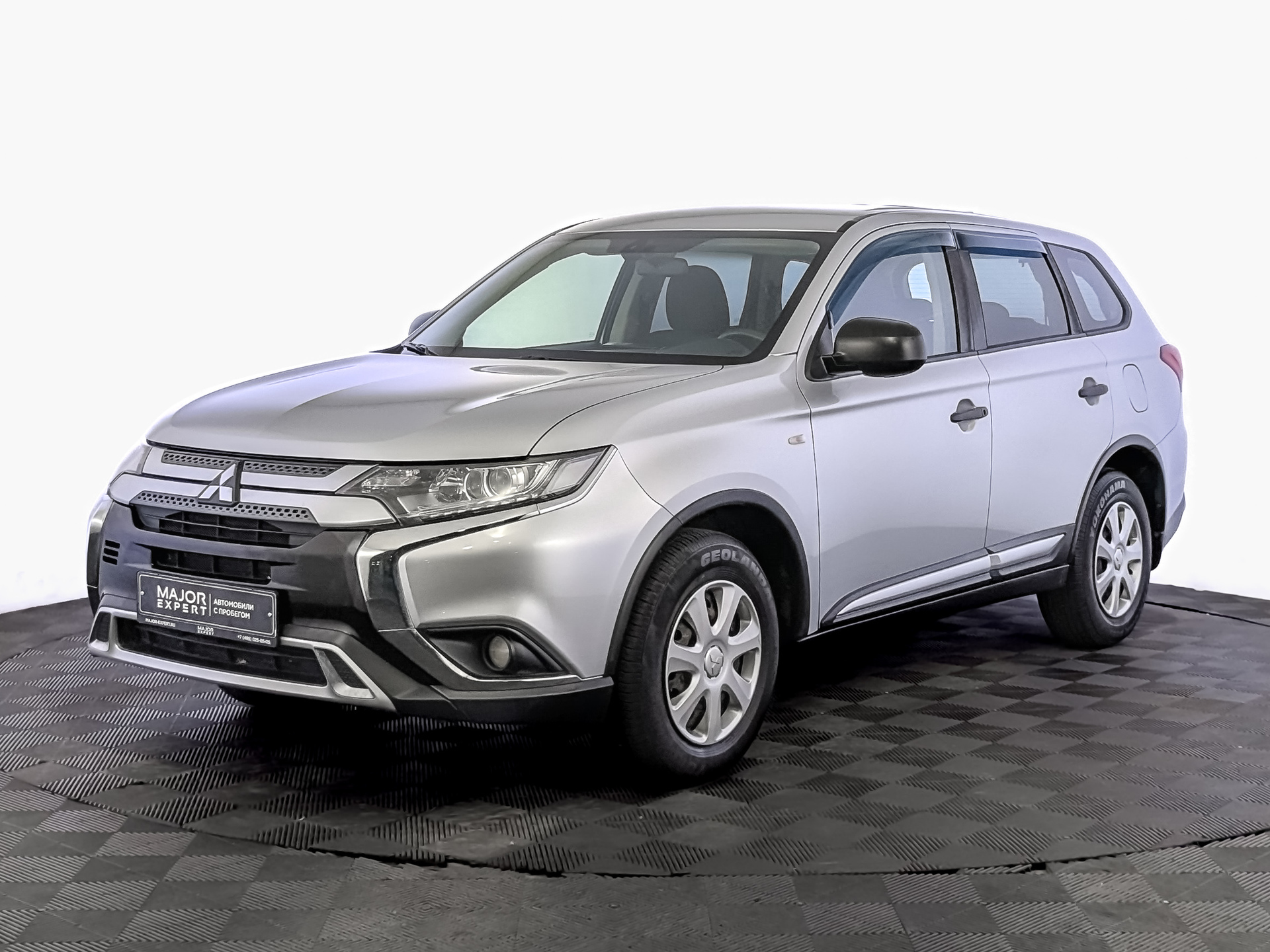 MITSUBISHI Outlander 2.00 (146 л.с), автомат, 2019, пробег 90 929 км