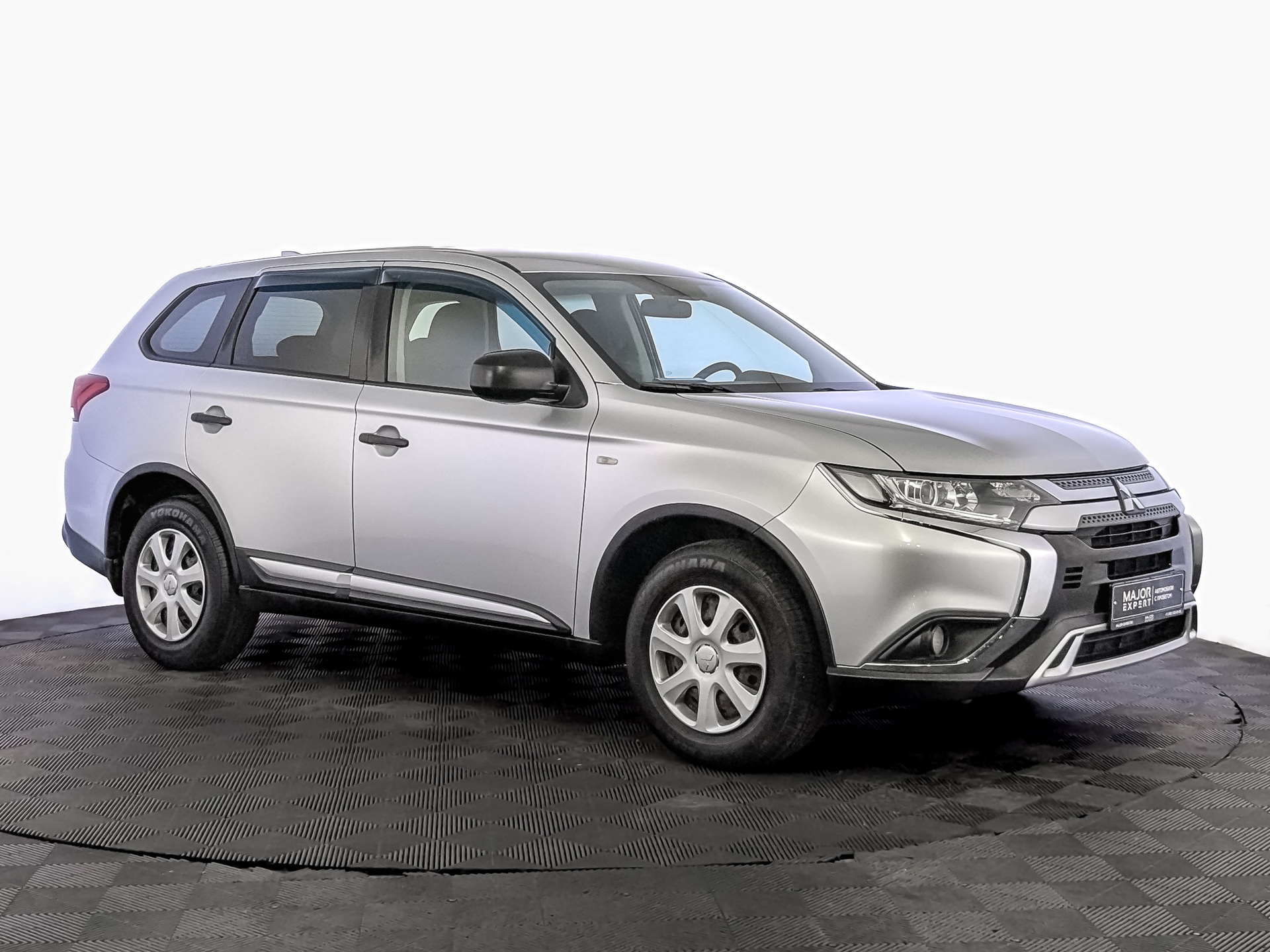 MITSUBISHI Outlander 2.00 (146 л.с), автомат, 2019, пробег 90 929 км