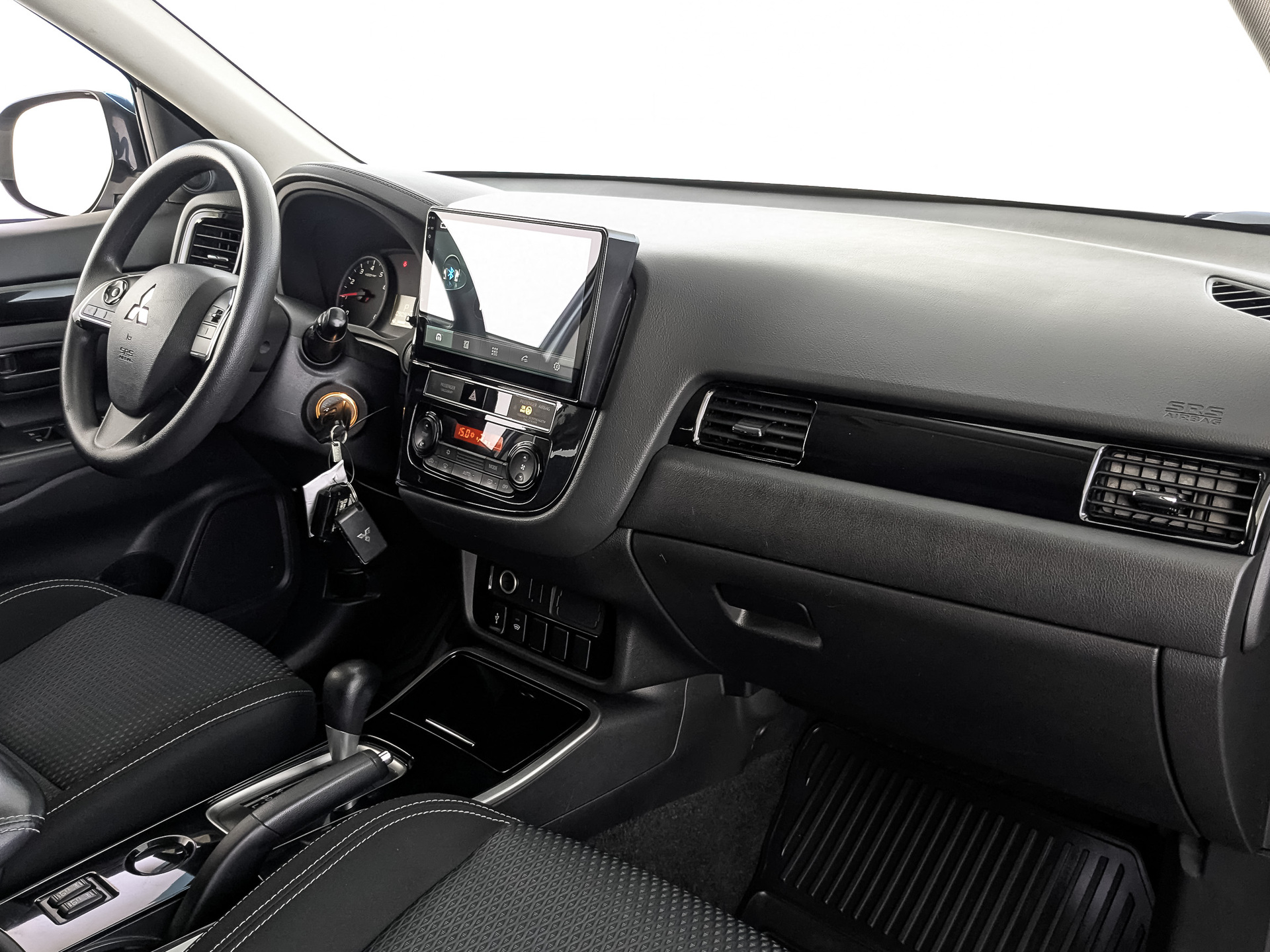 MITSUBISHI Outlander 2.00 (146 л.с), автомат, 2019, пробег 90 929 км