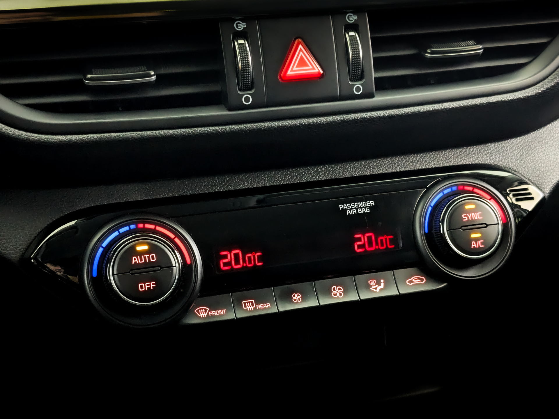 KIA Cerato 2.00 (150 л.с), автомат, 2020, пробег 108 160 км