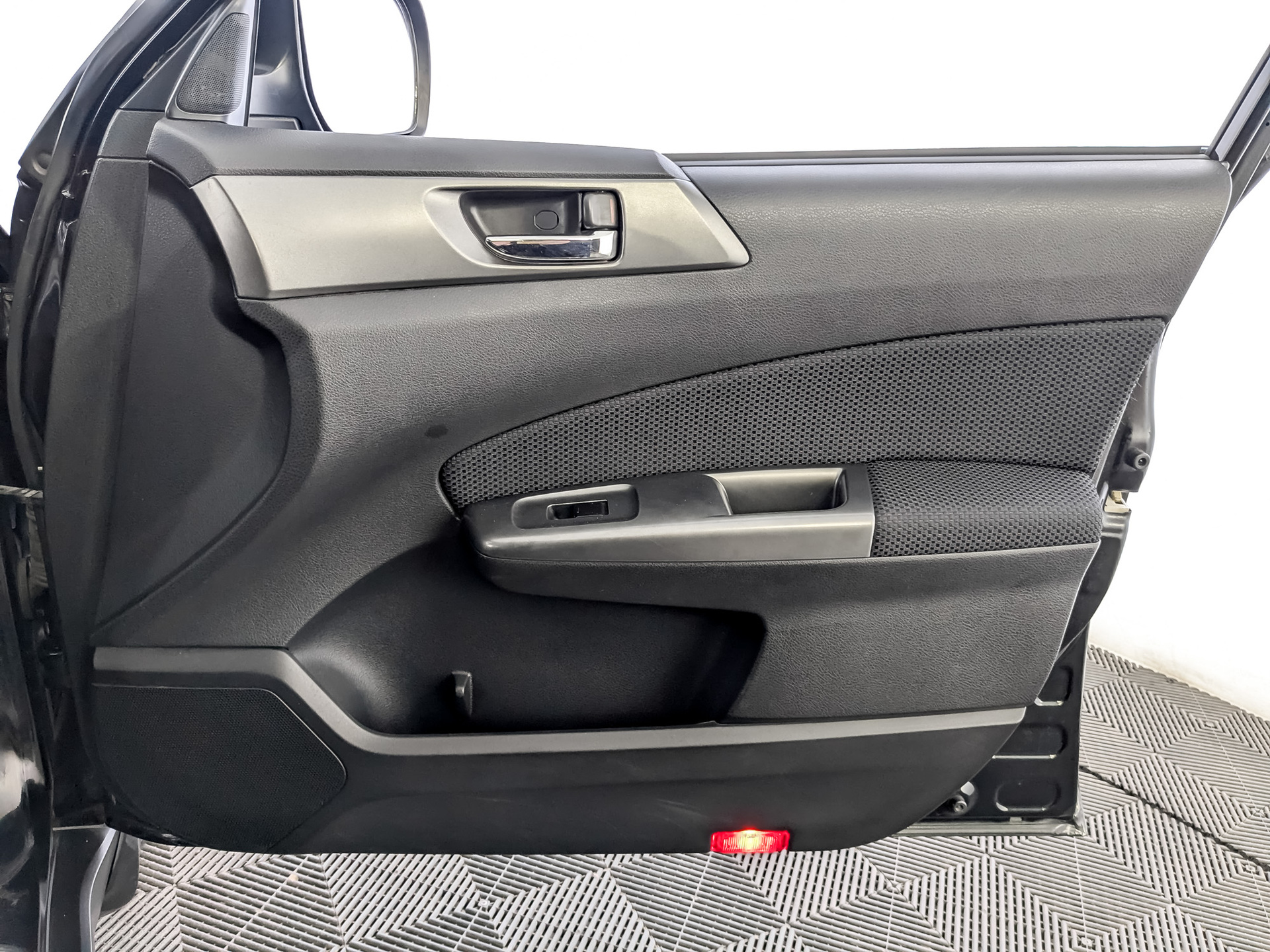 SUBARU Forester 2.50 (171 л.с), автомат, 2011, пробег 130 553 км