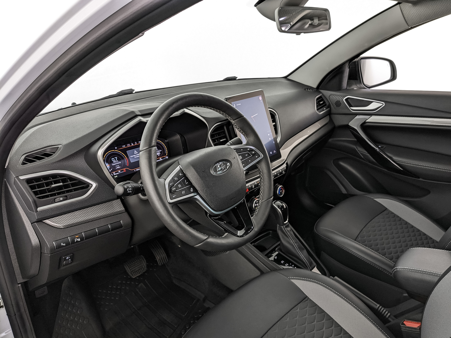 LADA Vesta 1.80 (122 л.с), автомат, 2024, пробег 9 791 км