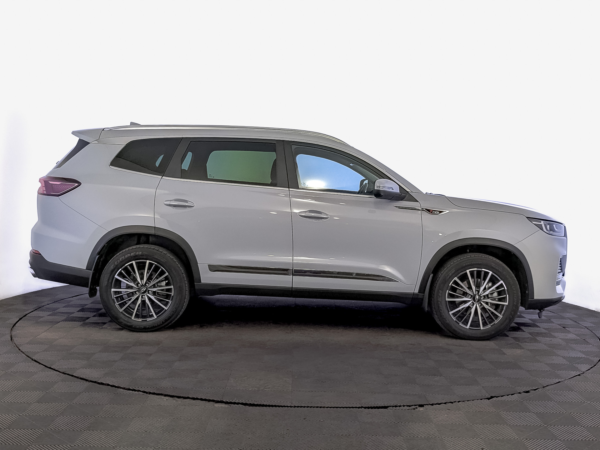 CHERY Tiggo 8 Pro 2.00 (197 л.с), автомат, 2024, пробег 15 912 км