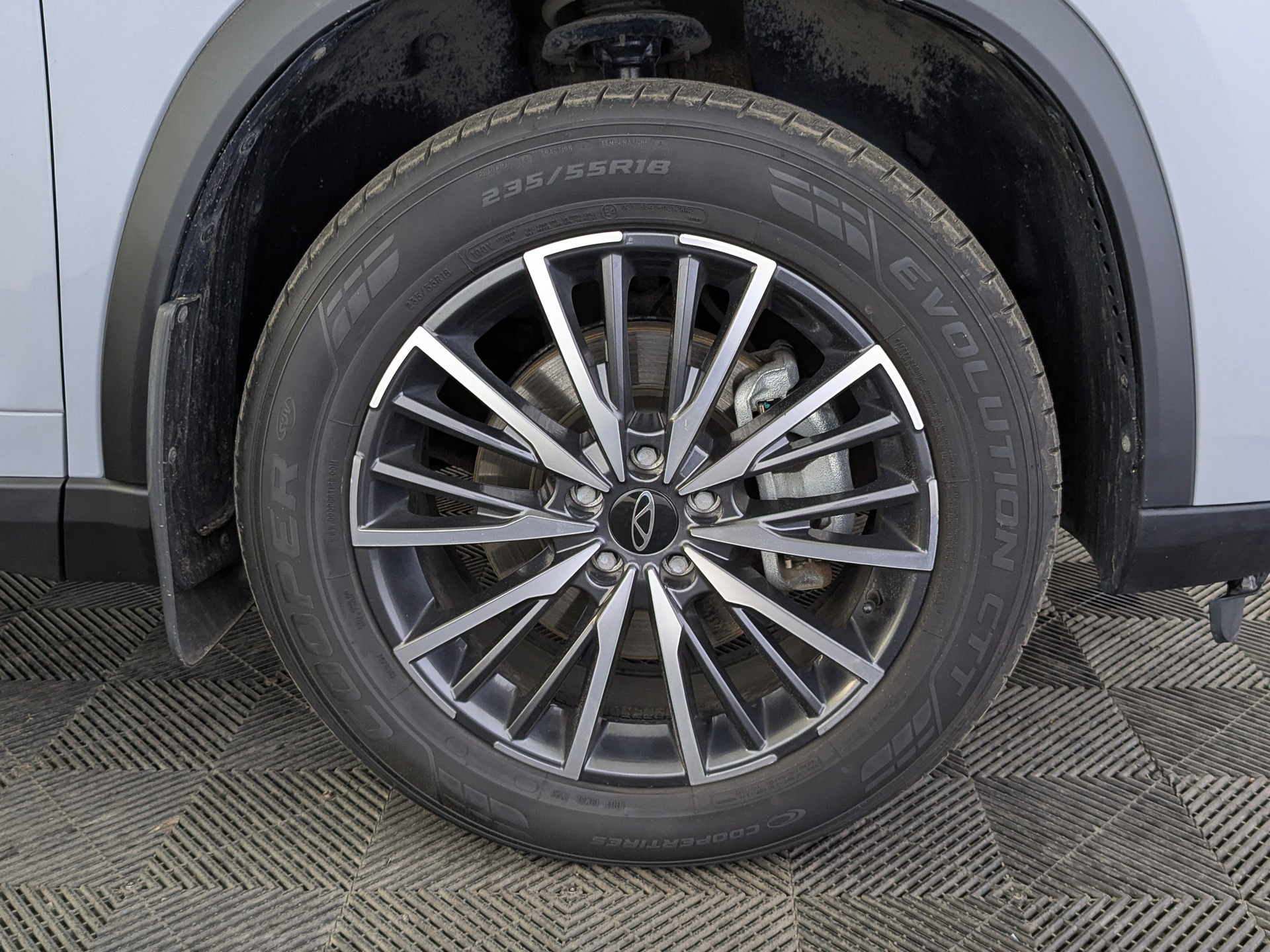 CHERY Tiggo 8 Pro 2.00 (197 л.с), автомат, 2024, пробег 15 912 км