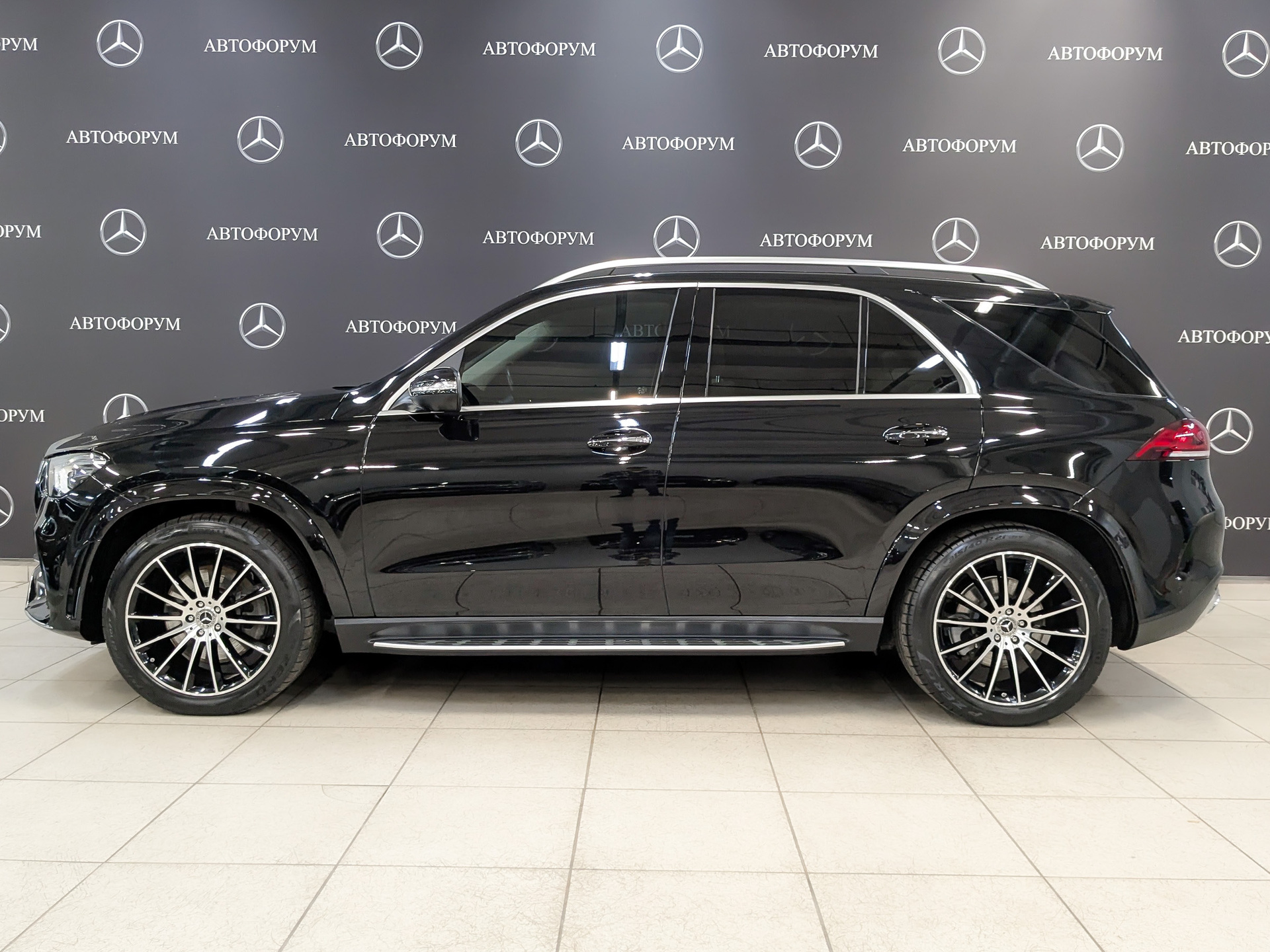 MERCEDES-BENZ GLE 3.00 (367 л.с), автомат, 2021, пробег 32 364 км