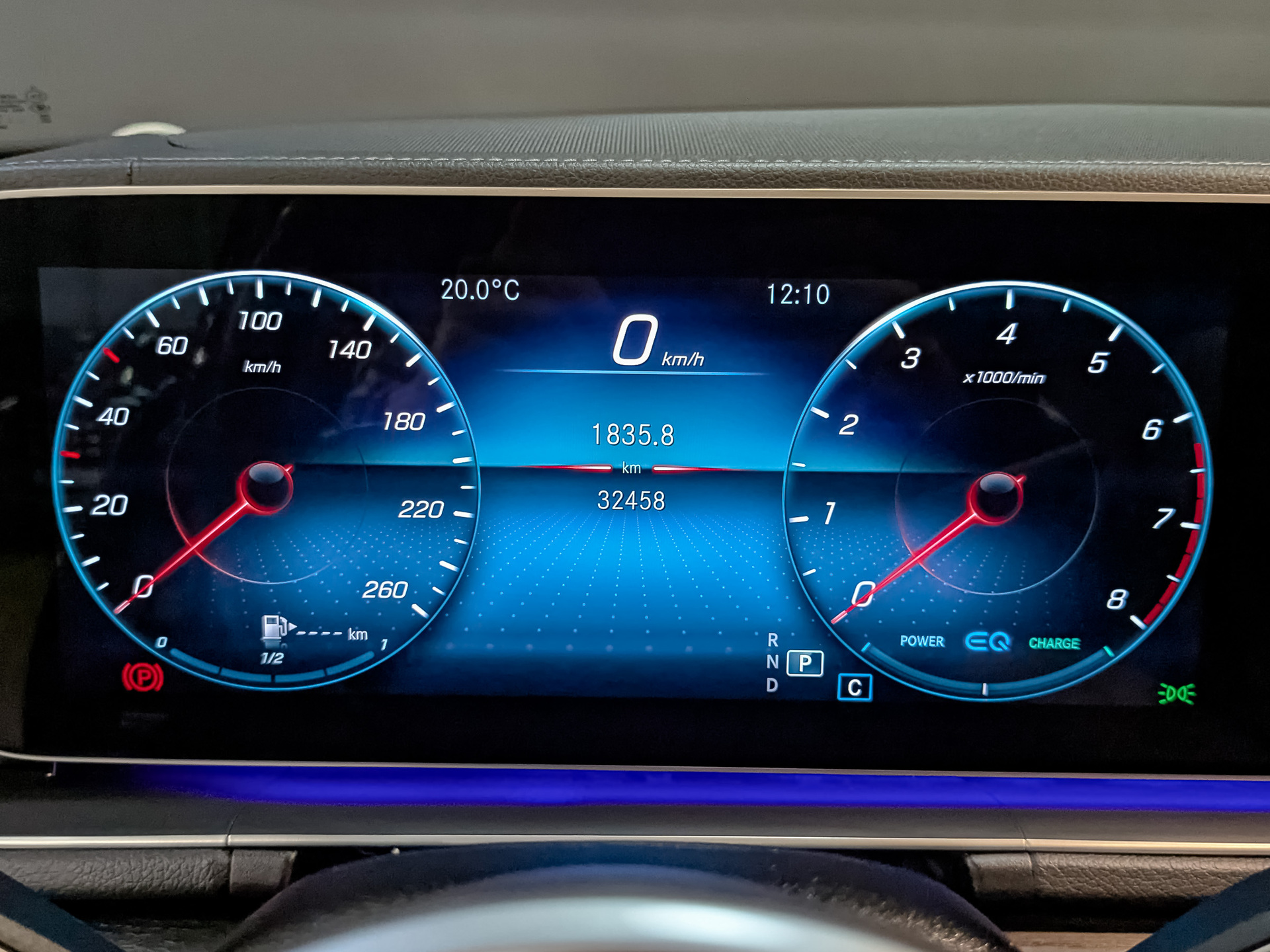 MERCEDES-BENZ GLE 3.00 (367 л.с), автомат, 2021, пробег 32 364 км