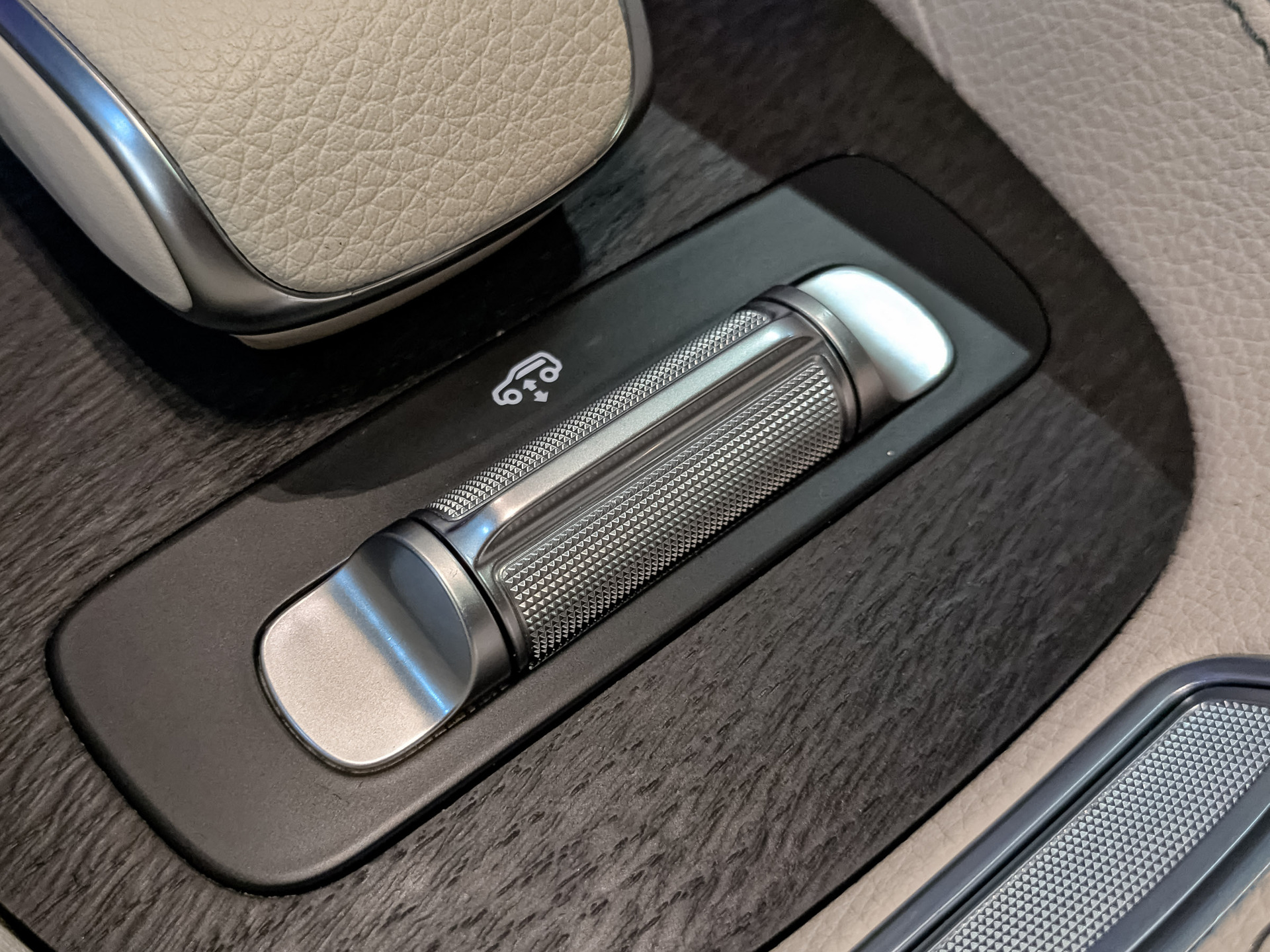 MERCEDES-BENZ GLE 3.00 (367 л.с), автомат, 2021, пробег 32 364 км