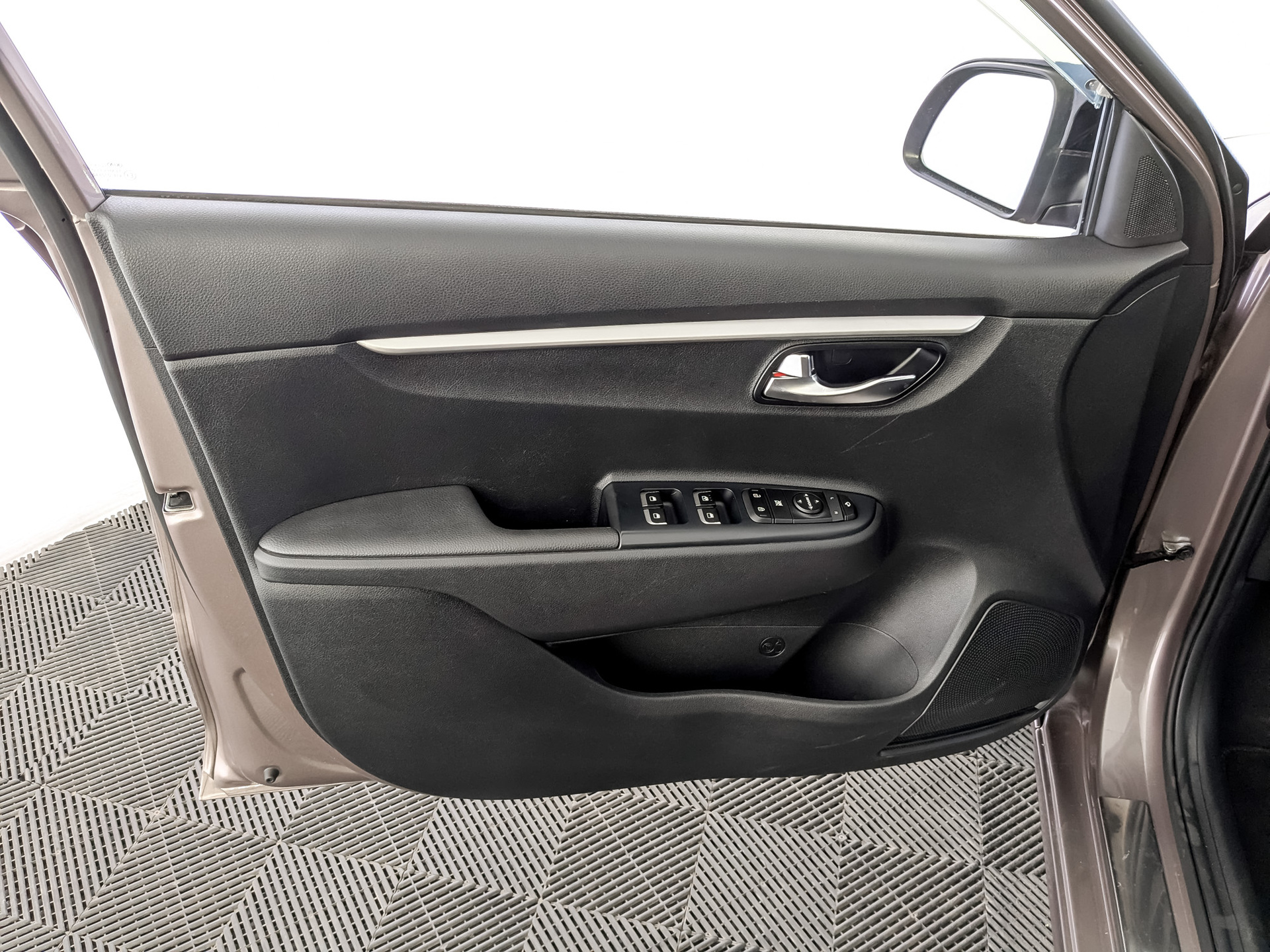 KIA Rio 1.60 (123 л.с), автомат, 2021, пробег 70 404 км