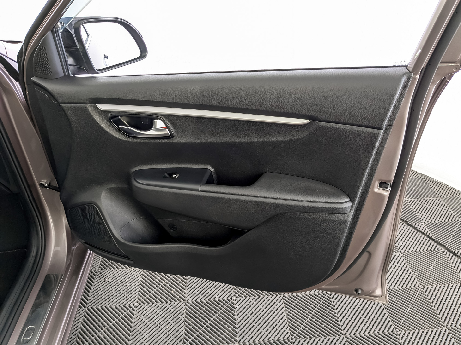 KIA Rio 1.60 (123 л.с), автомат, 2021, пробег 70 404 км
