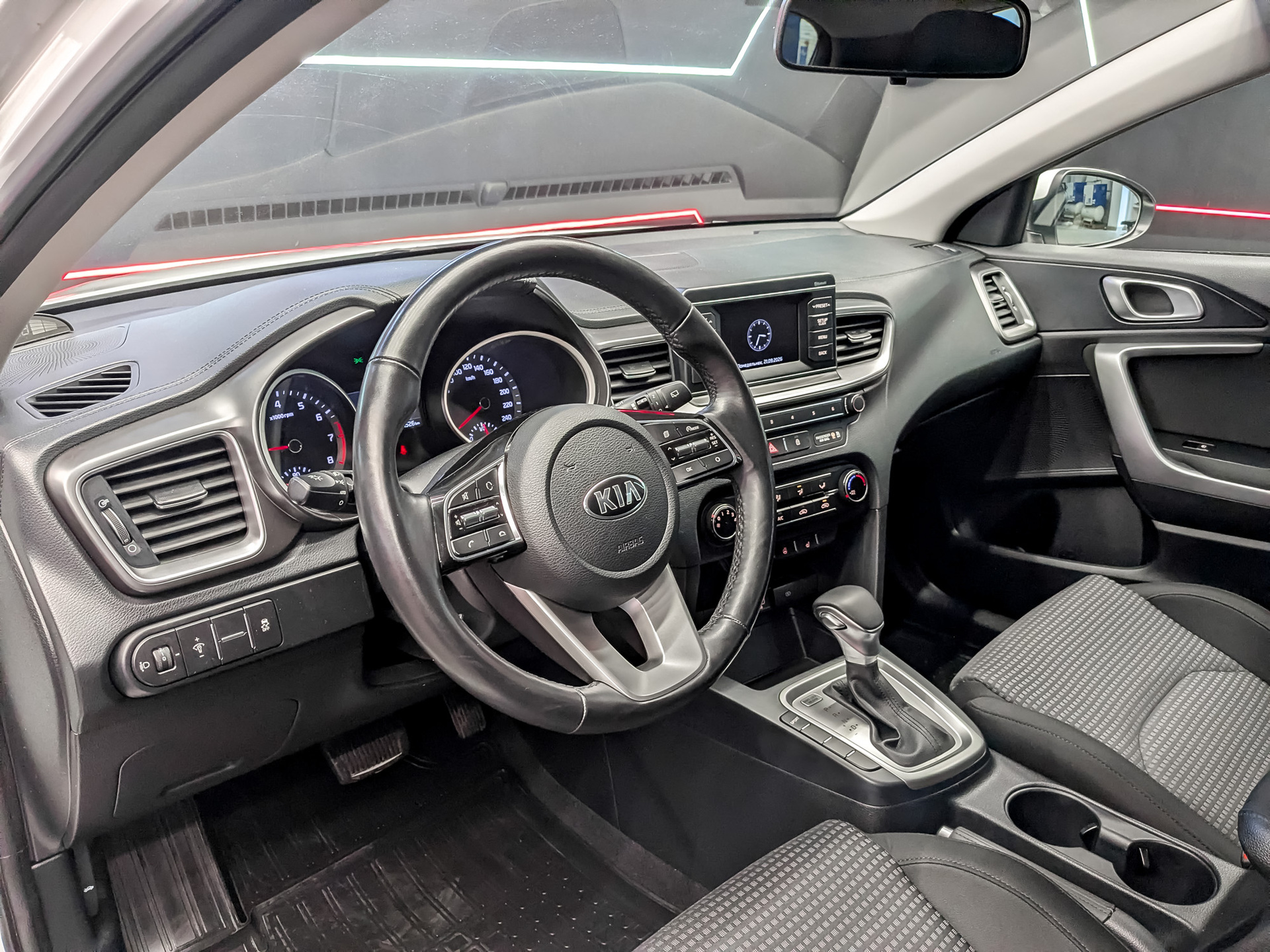 KIA Ceed 1.60 (128 л.с), автомат, 2018, пробег 34 524 км