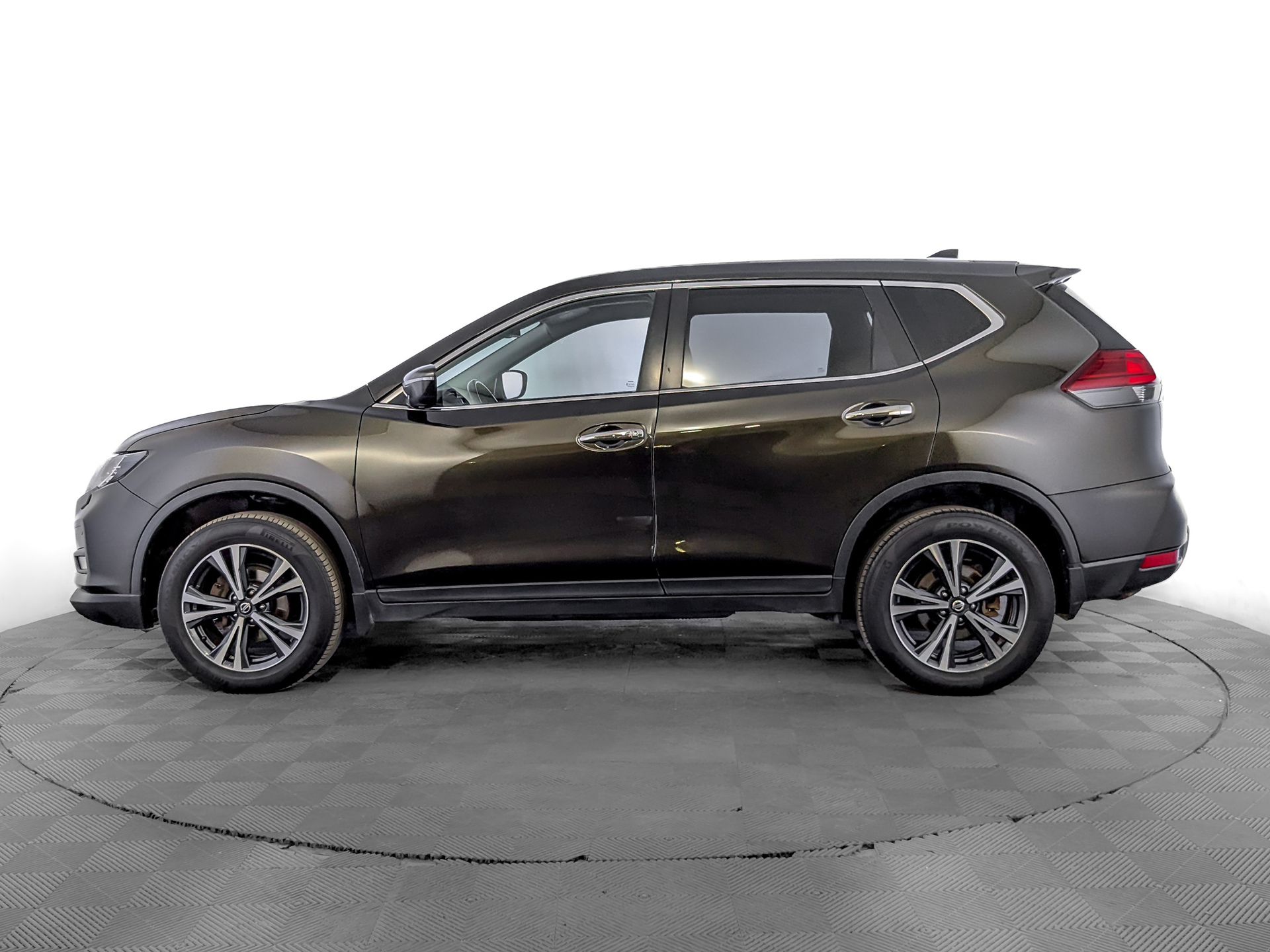 NISSAN X-Trail 2.50 (171 л.с), автомат, 2021, пробег 103 775 км