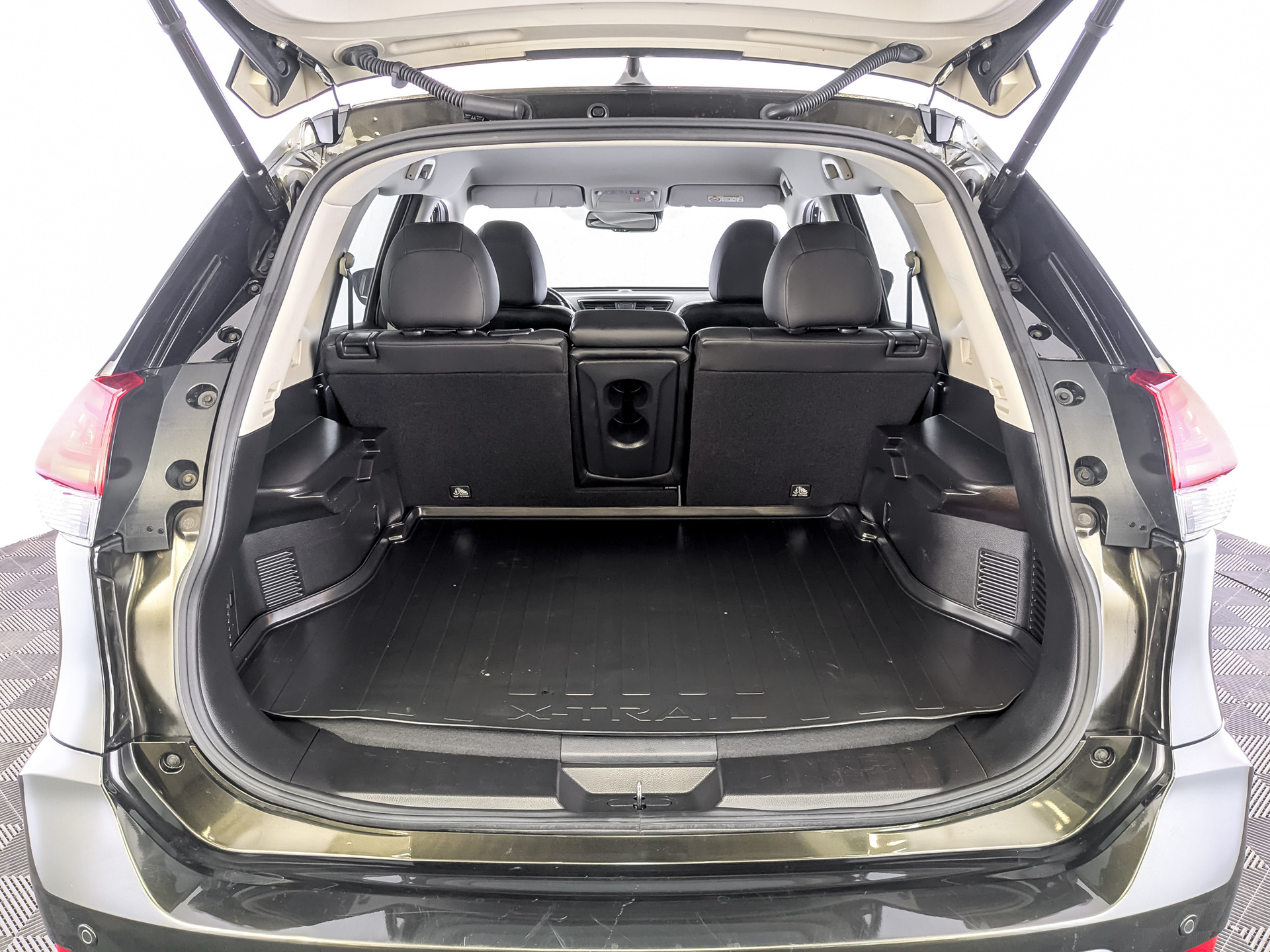 NISSAN X-Trail 2.50 (171 л.с), автомат, 2021, пробег 103 775 км