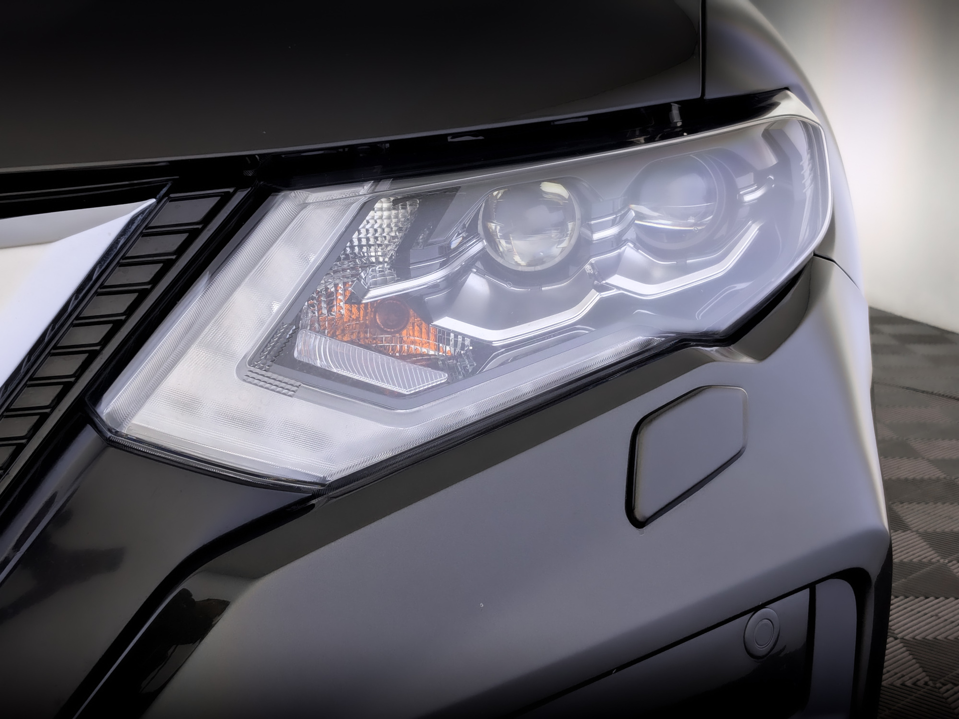 NISSAN X-Trail 2.50 (171 л.с), автомат, 2021, пробег 103 775 км