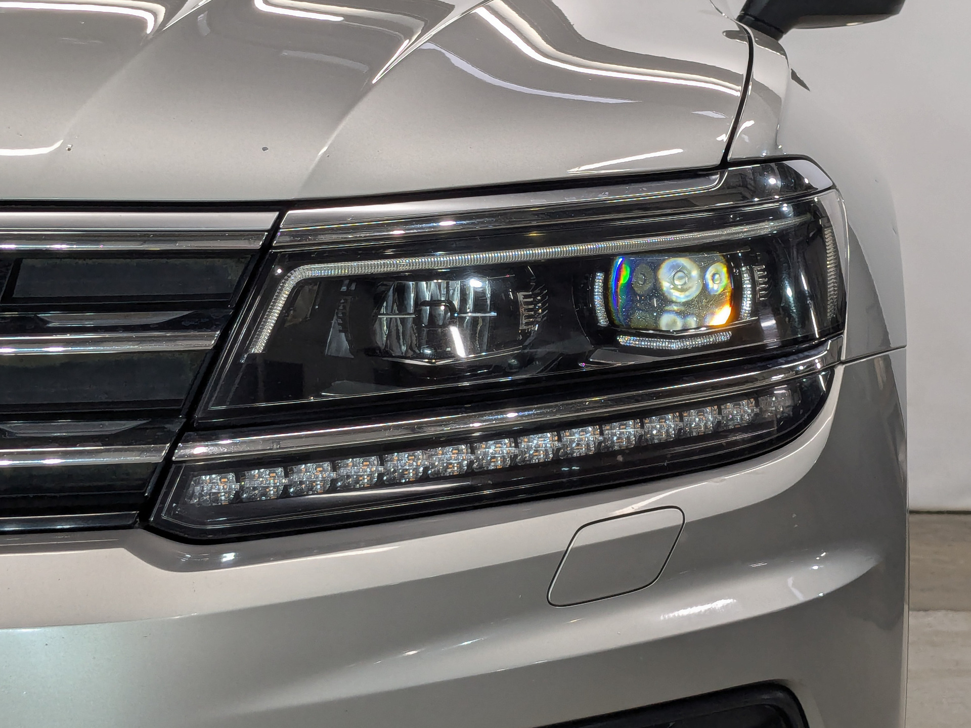 VOLKSWAGEN Tiguan 1.40 (150 л.с), автомат, 2020, пробег 102 774 км