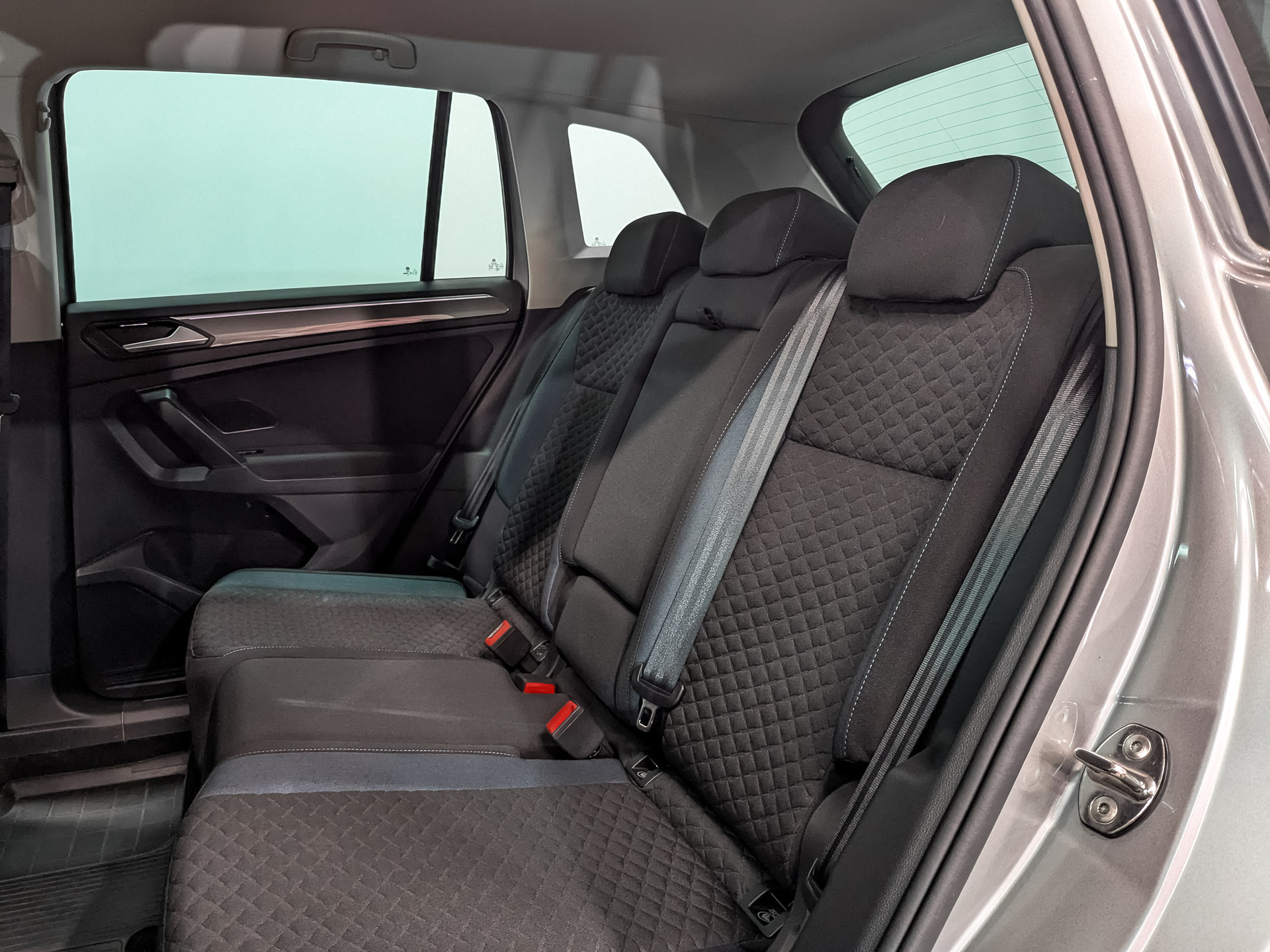 VOLKSWAGEN Tiguan 1.40 (150 л.с), автомат, 2020, пробег 102 774 км