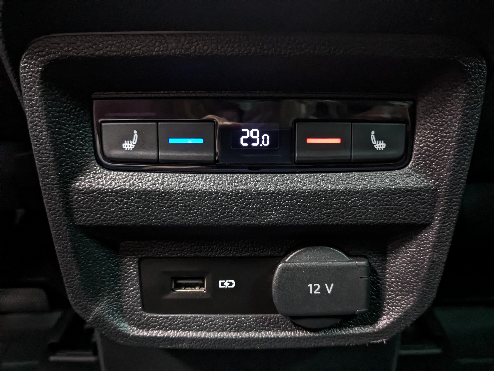 VOLKSWAGEN Tiguan 1.40 (150 л.с), автомат, 2020, пробег 102 774 км