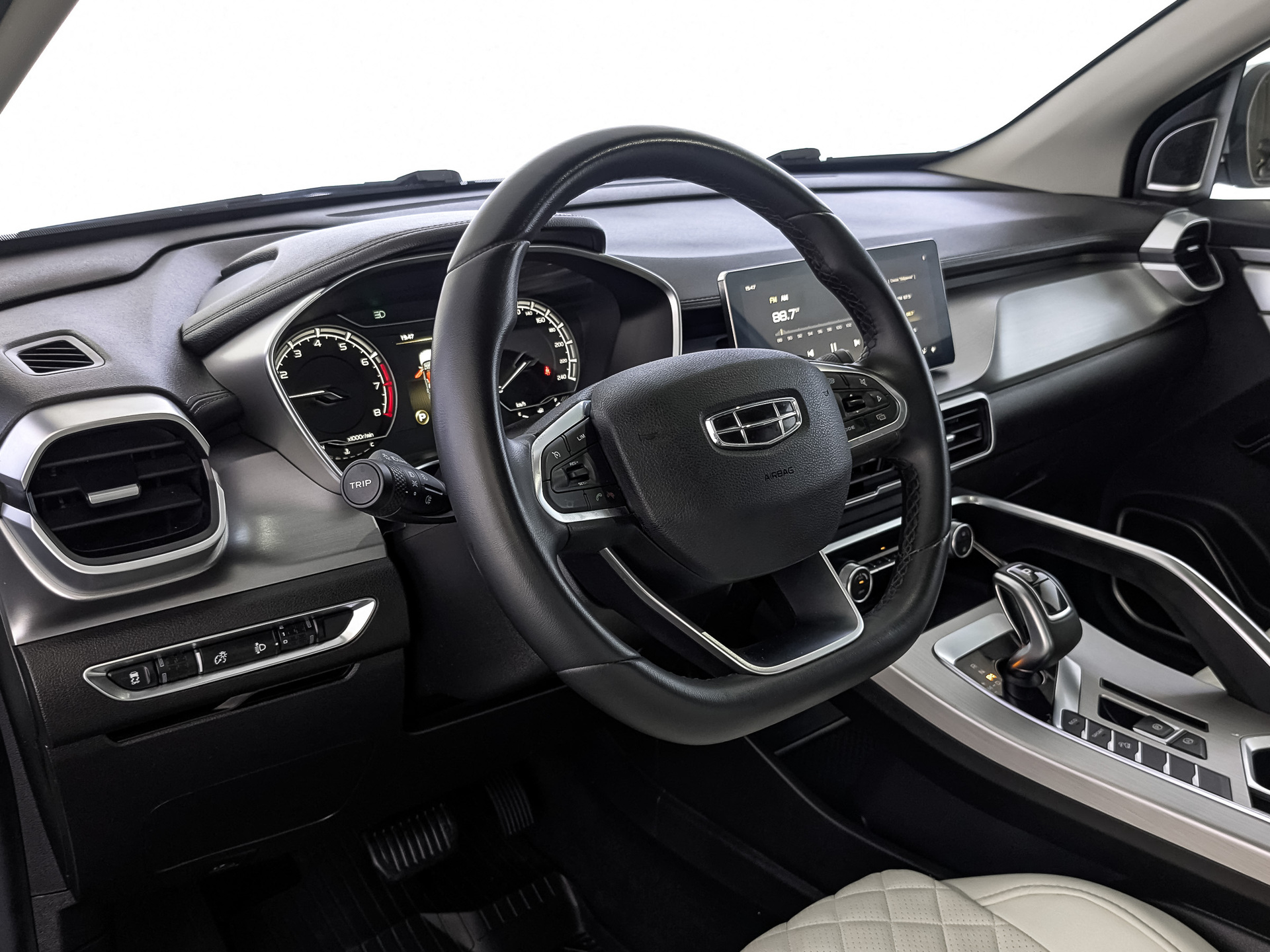 GEELY Coolray 1.50 (149 л.с), автомат, 2021, пробег 55 247 км