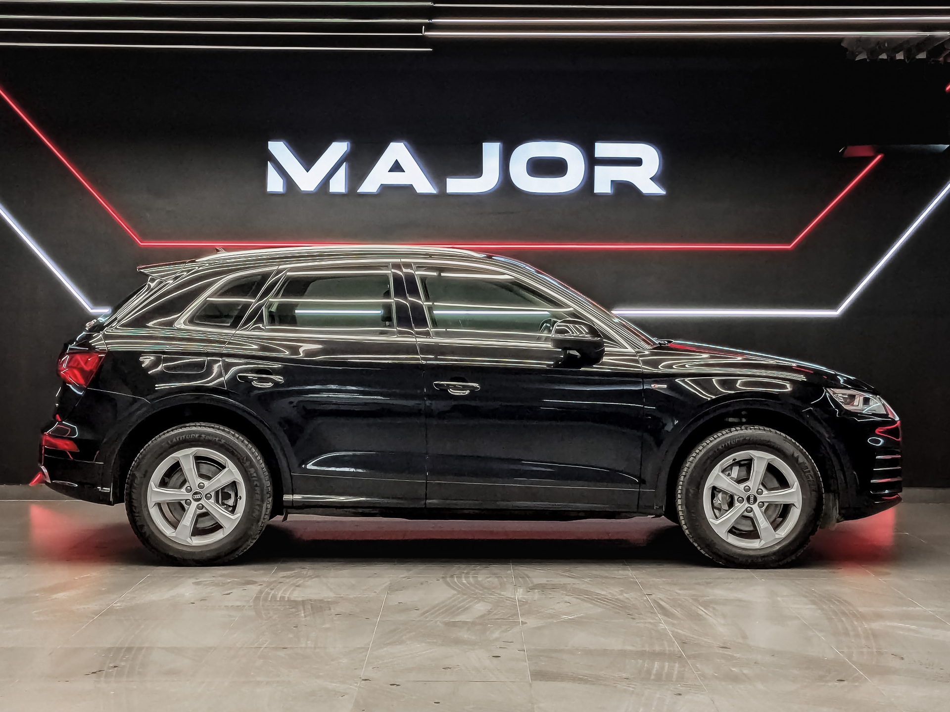 AUDI Q5 2.00 (249 л.с), автомат, 2020, пробег 94 000 км