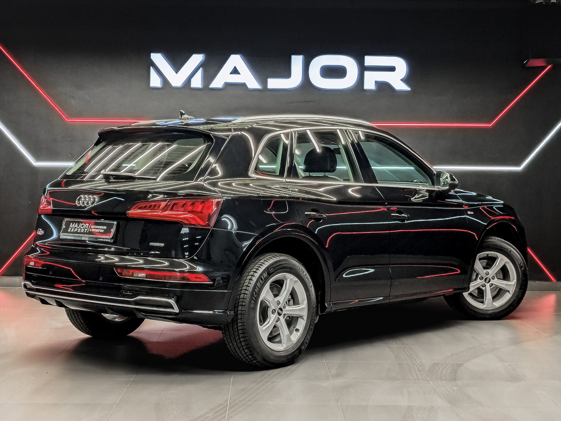 AUDI Q5 2.00 (249 л.с), автомат, 2020, пробег 94 000 км