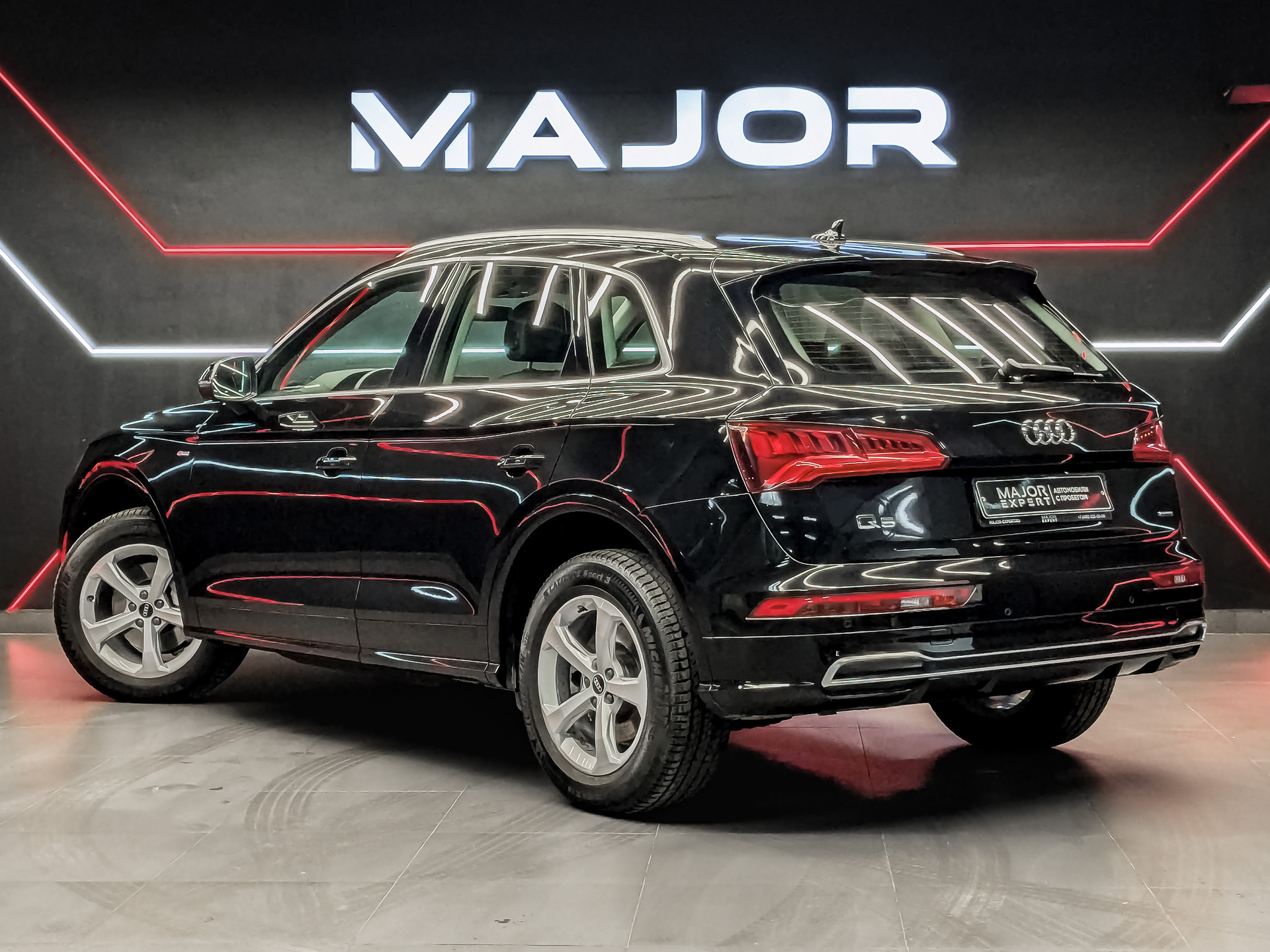 AUDI Q5 2.00 (249 л.с), автомат, 2020, пробег 94 000 км