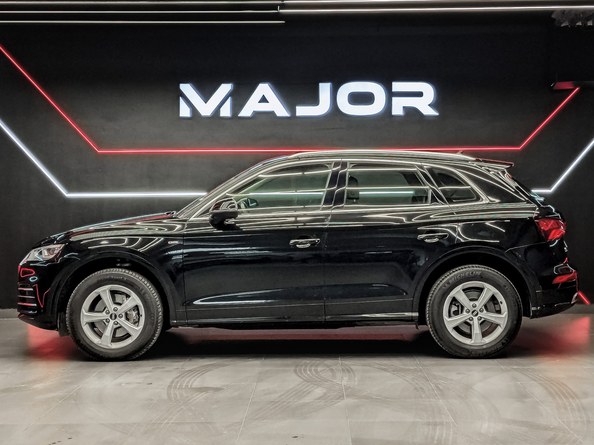 AUDI Q5 2.00 (249 л.с), автомат, 2020, пробег 94 000 км