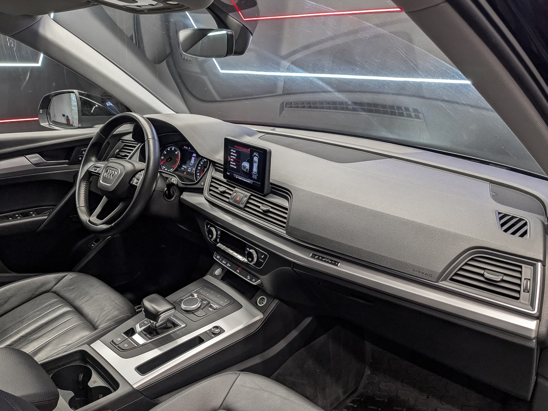 AUDI Q5 2.00 (249 л.с), автомат, 2020, пробег 94 000 км