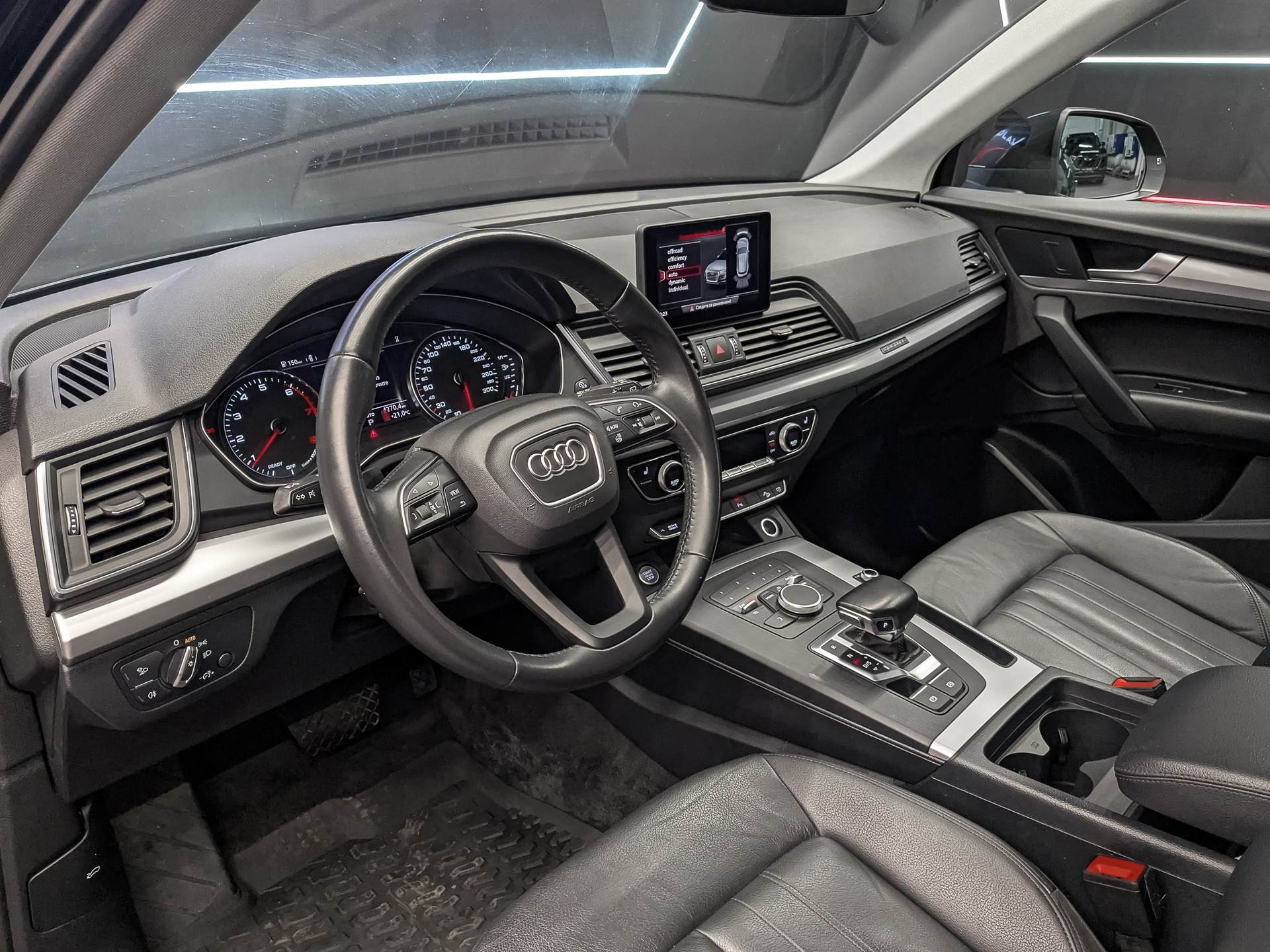 AUDI Q5 2.00 (249 л.с), автомат, 2020, пробег 94 000 км
