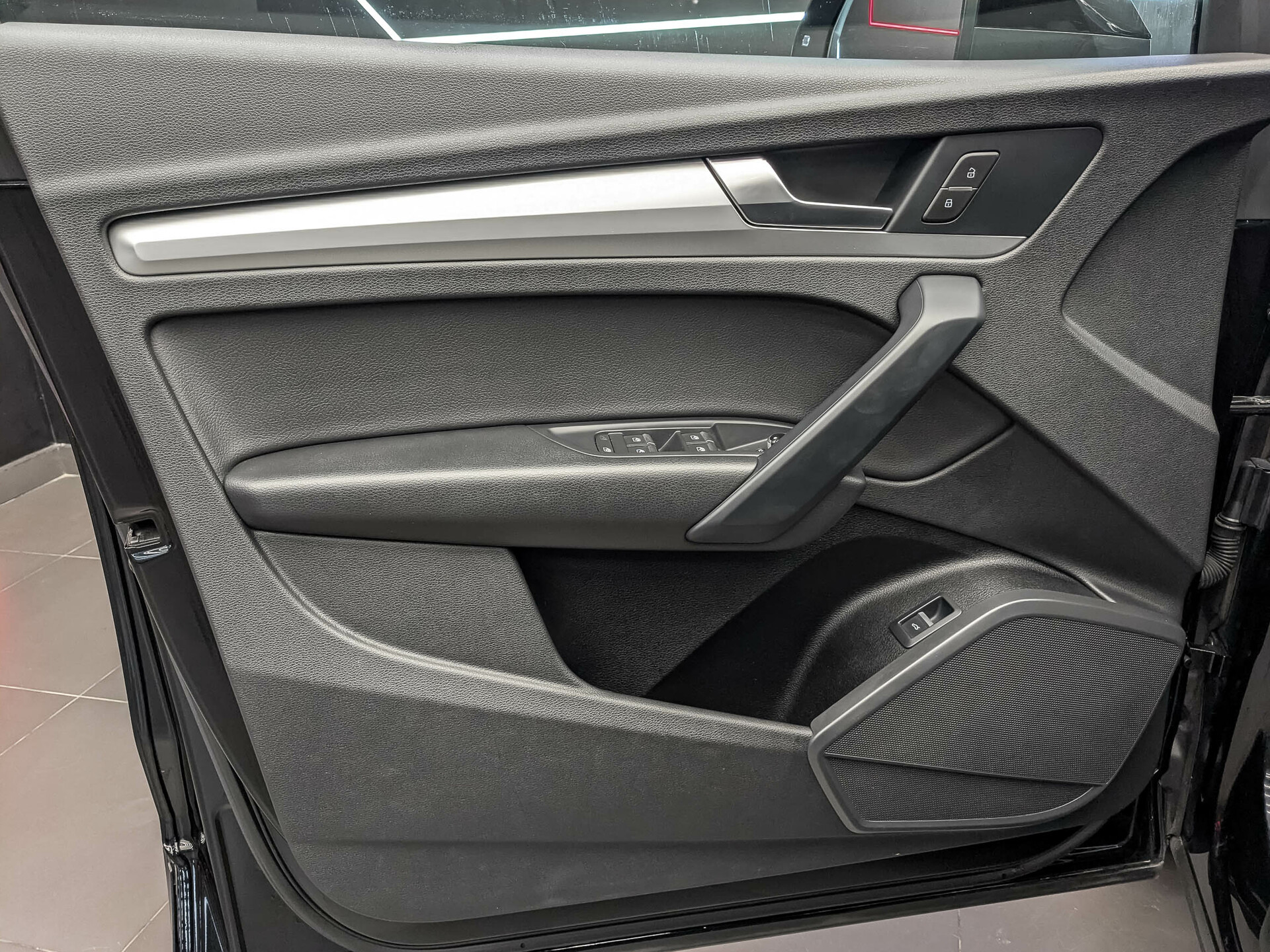 AUDI Q5 2.00 (249 л.с), автомат, 2020, пробег 94 000 км