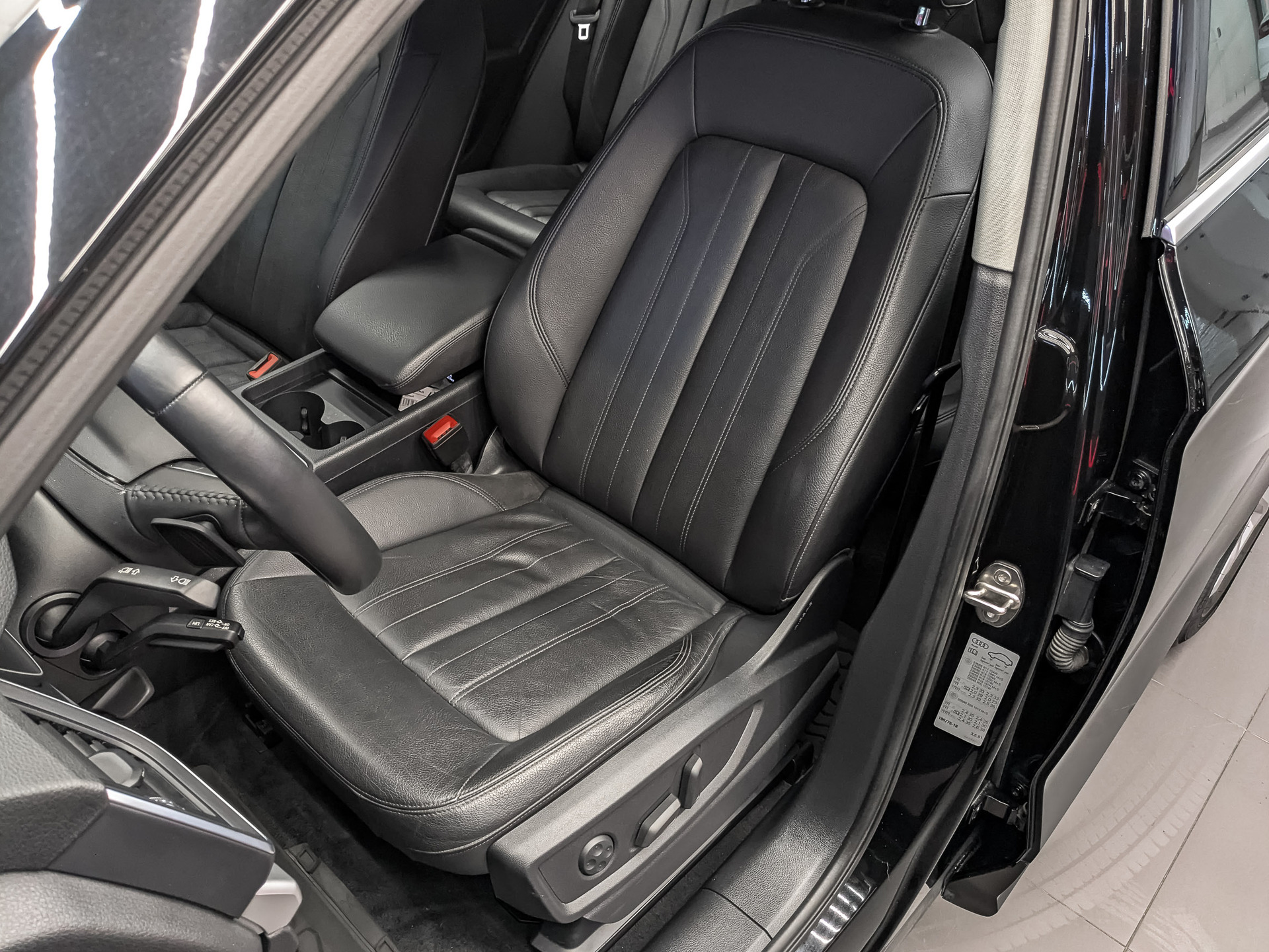 AUDI Q5 2.00 (249 л.с), автомат, 2020, пробег 94 000 км