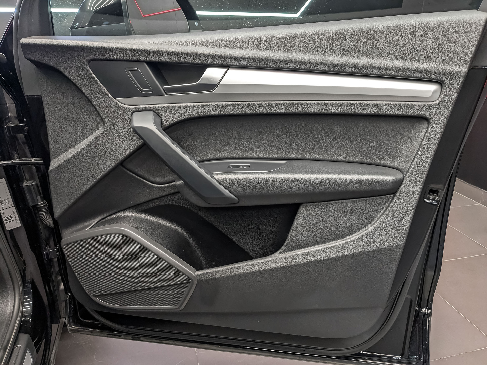 AUDI Q5 2.00 (249 л.с), автомат, 2020, пробег 94 000 км