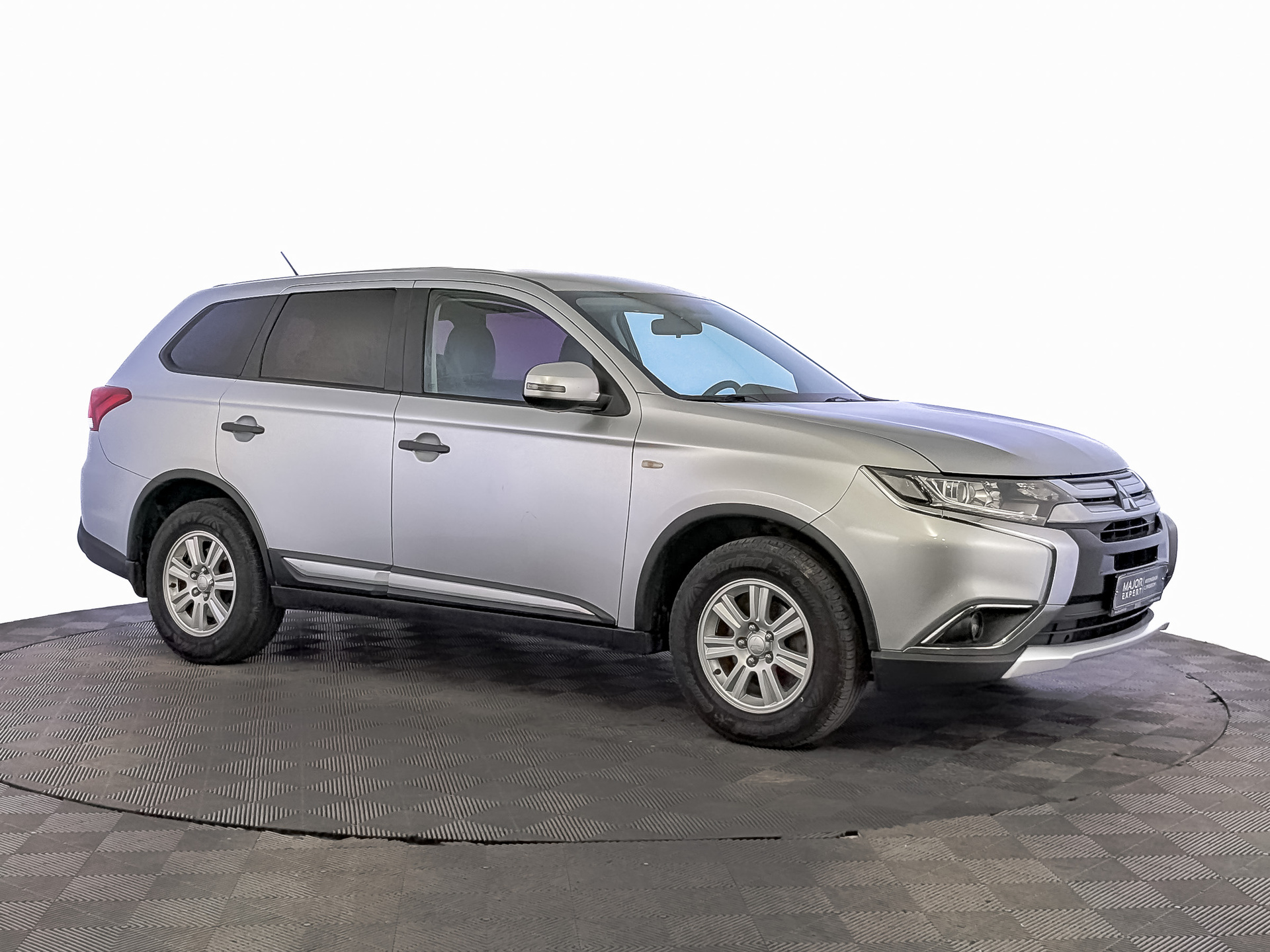 MITSUBISHI Outlander 2.00 (146 л.с), автомат, 2015, пробег 178 330 км