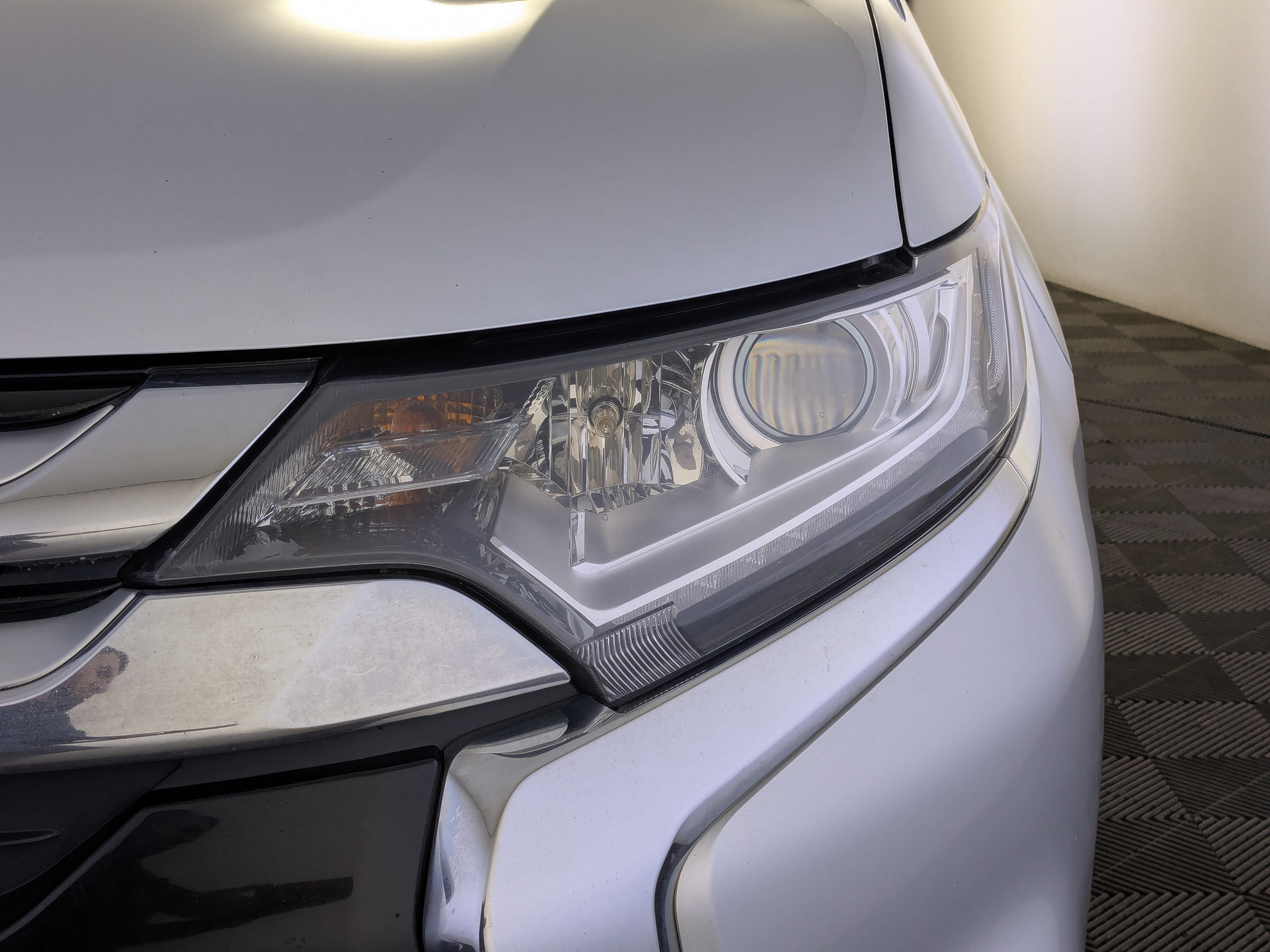 MITSUBISHI Outlander 2.00 (146 л.с), автомат, 2015, пробег 178 330 км