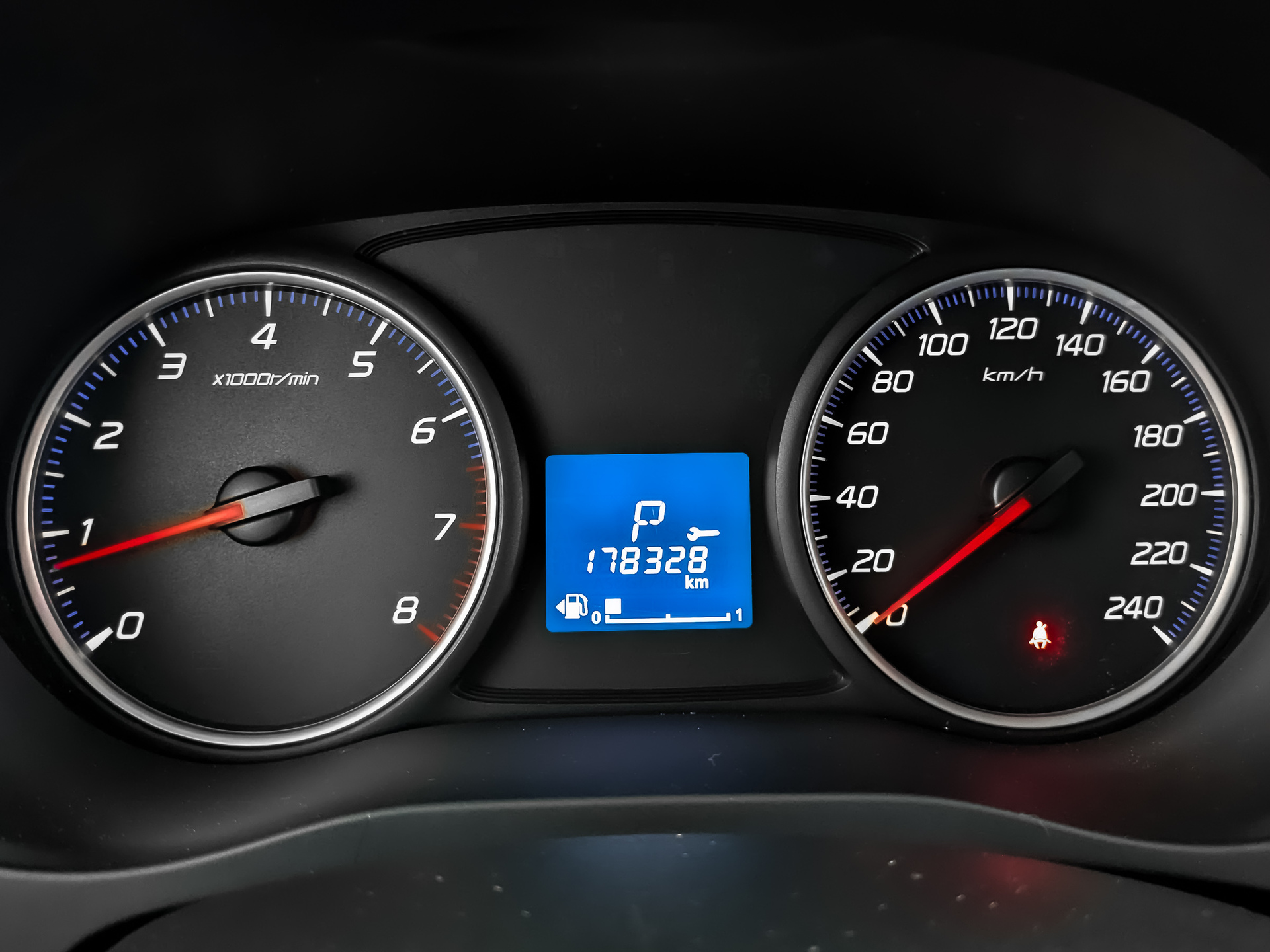 MITSUBISHI Outlander 2.00 (146 л.с), автомат, 2015, пробег 178 330 км