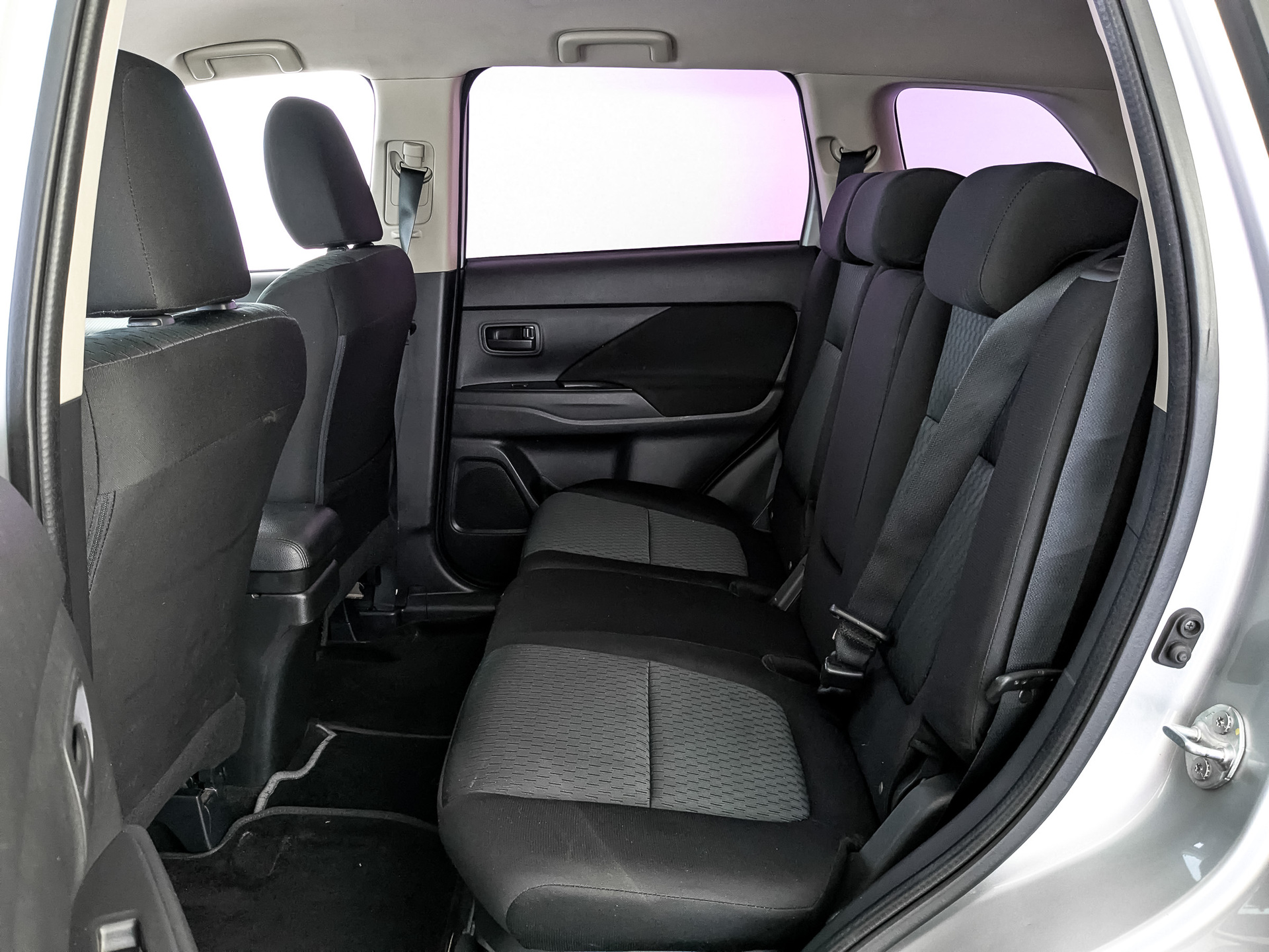 MITSUBISHI Outlander 2.00 (146 л.с), автомат, 2015, пробег 178 330 км