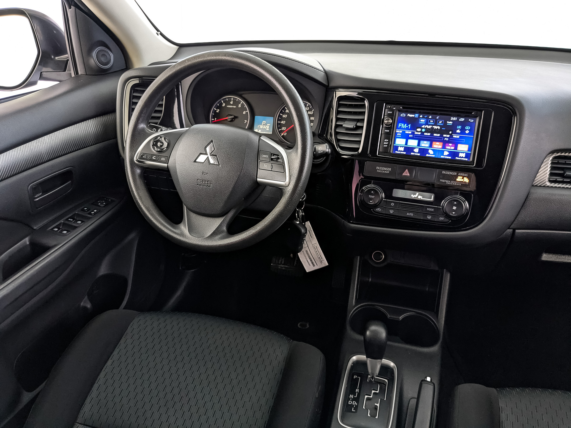 MITSUBISHI Outlander 2.00 (146 л.с), автомат, 2015, пробег 178 330 км