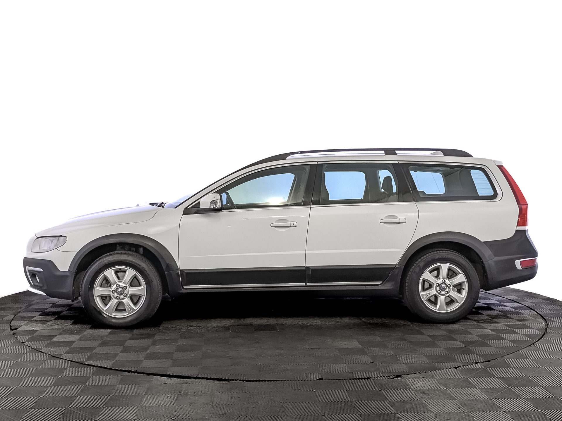 VOLVO XC70 2.40 (181 л.с), автомат, 2014, пробег 228 704 км