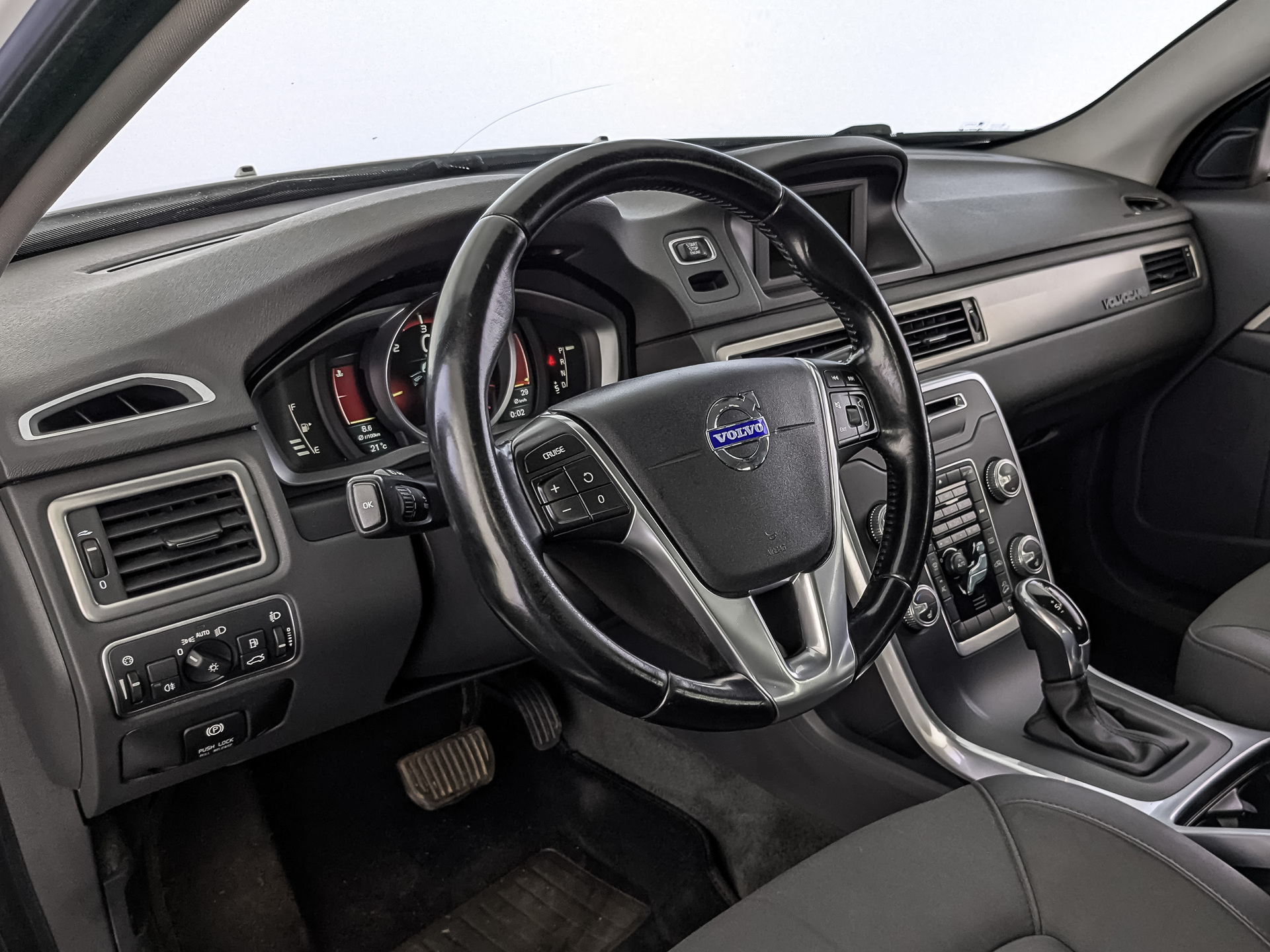 VOLVO XC70 2.40 (181 л.с), автомат, 2014, пробег 228 704 км